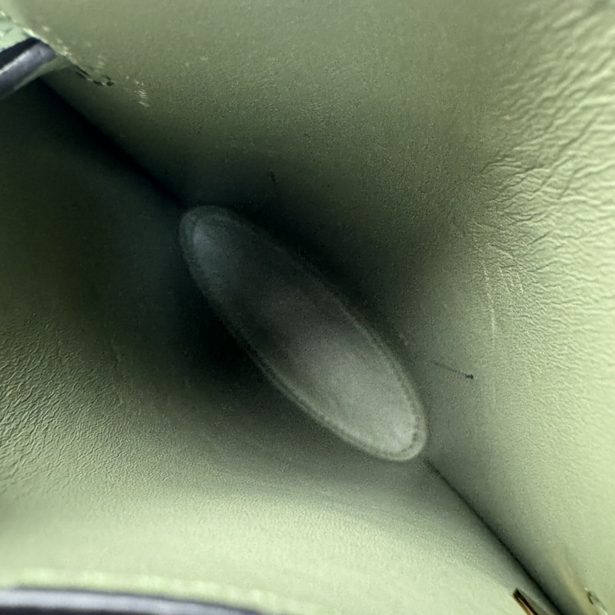 Loewe Green Leather Shoulder Bag (Pre-Owned)