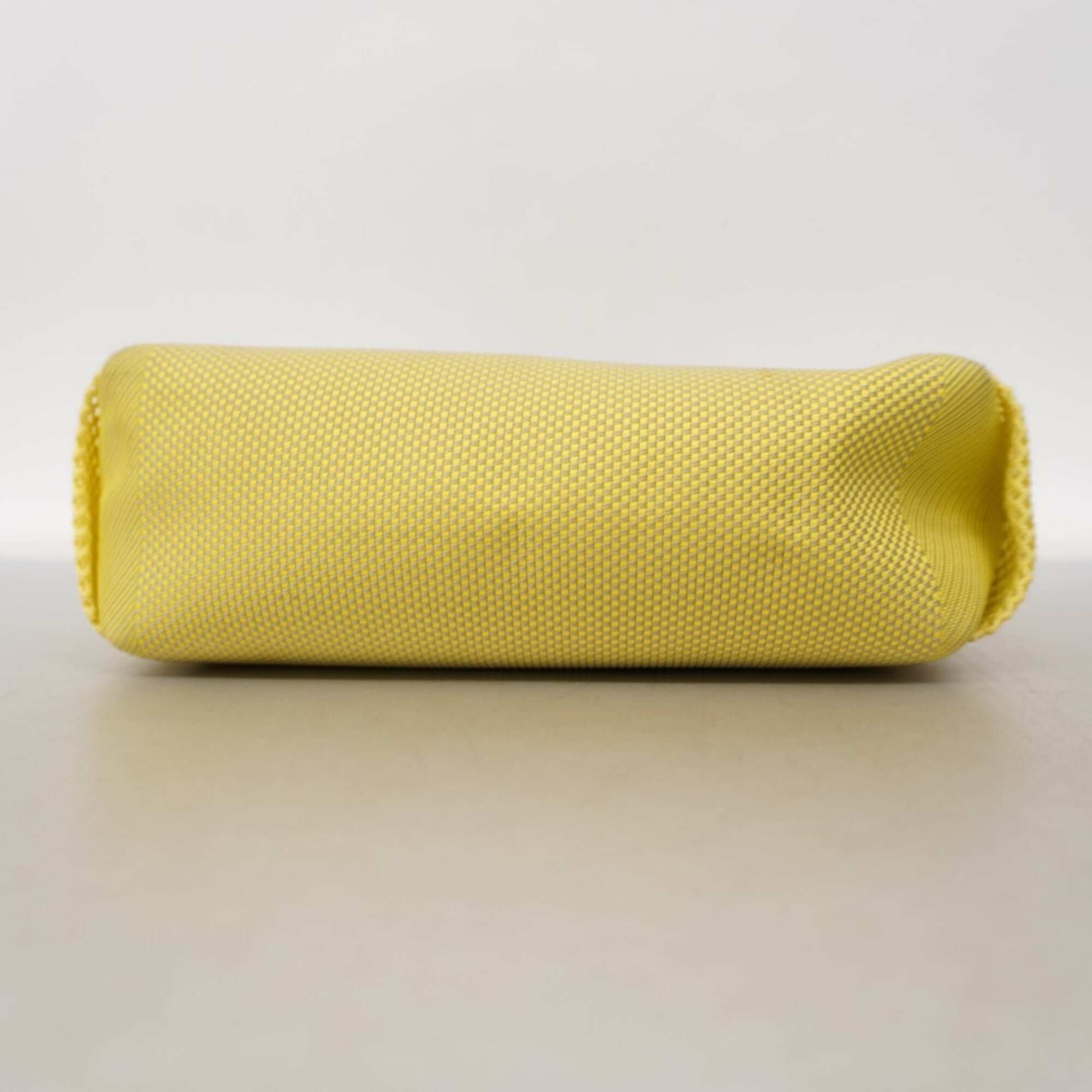 Louis Vuitton Yellow Shoulder Bag (Pre-Owned)