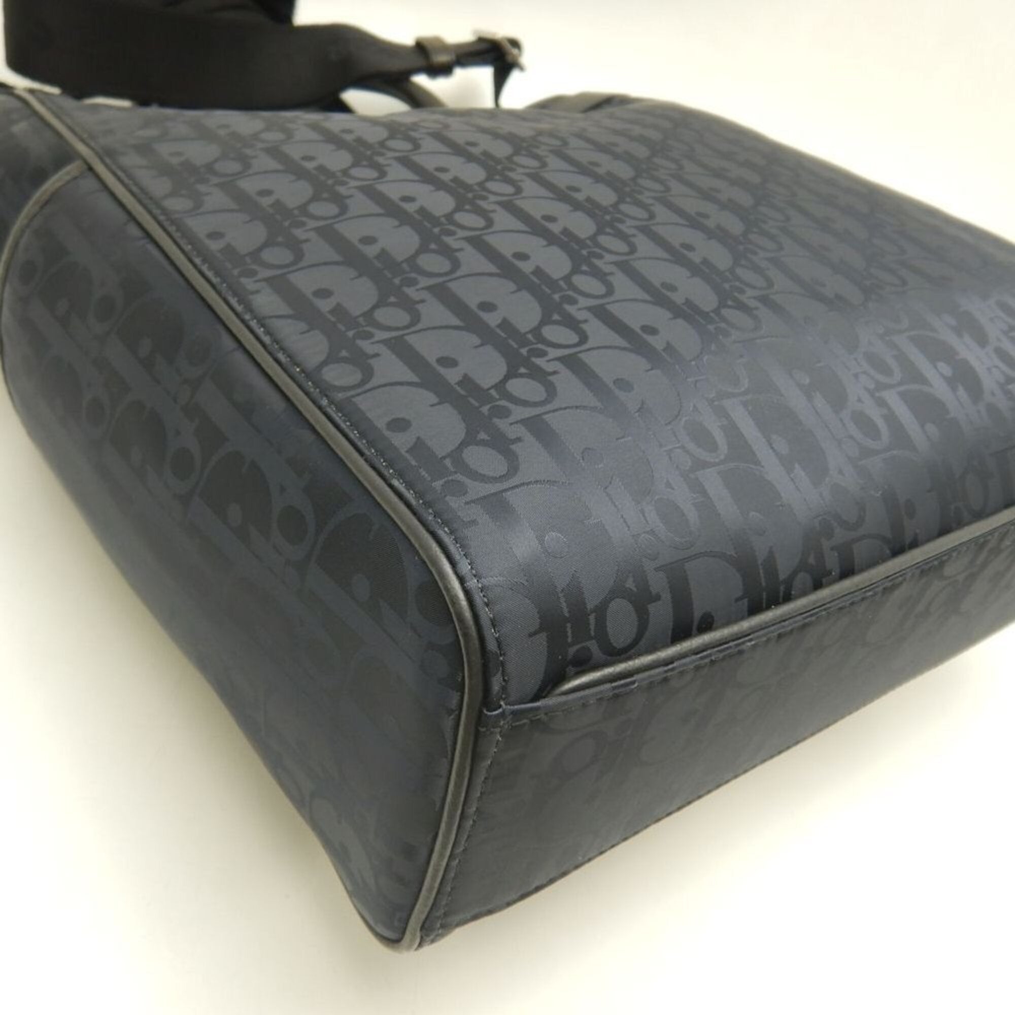Christian Dior Navy Nylon Tote Bag (Pre-Owned)