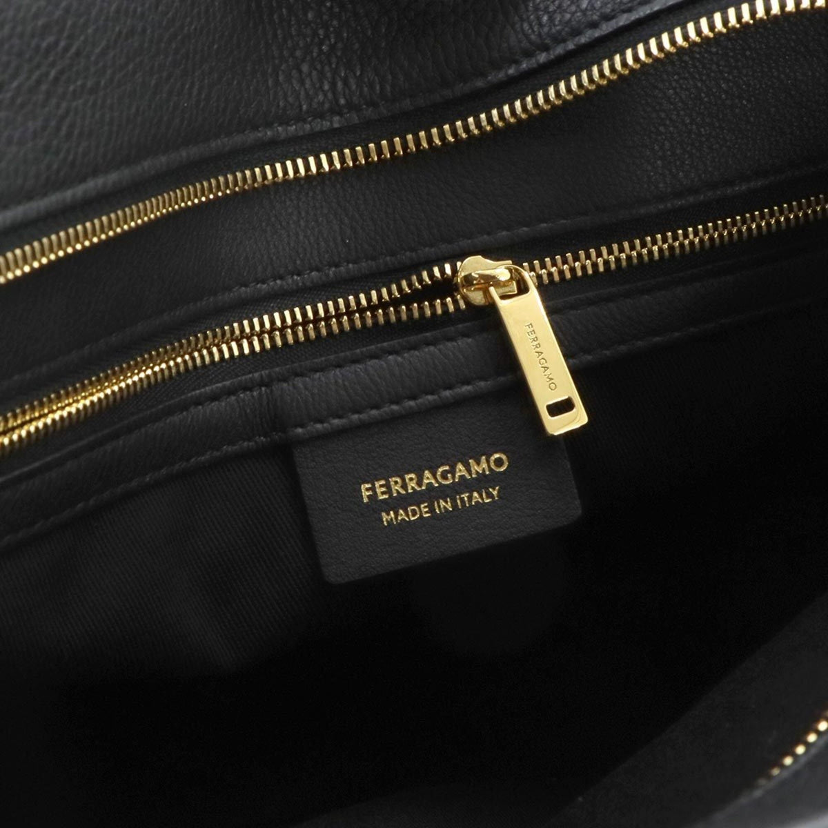 Salvatore Ferragamo Black Leather Handbag Tote Bag (Pre-Owned)