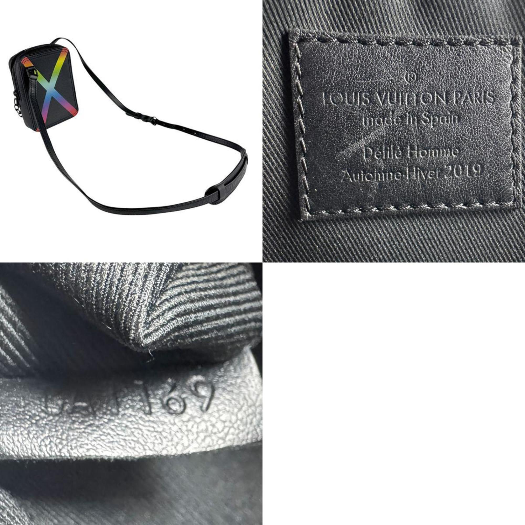 Louis Vuitton Multi-Color Noir Taiga Leather Shoulder Bag (Pre-Owned)