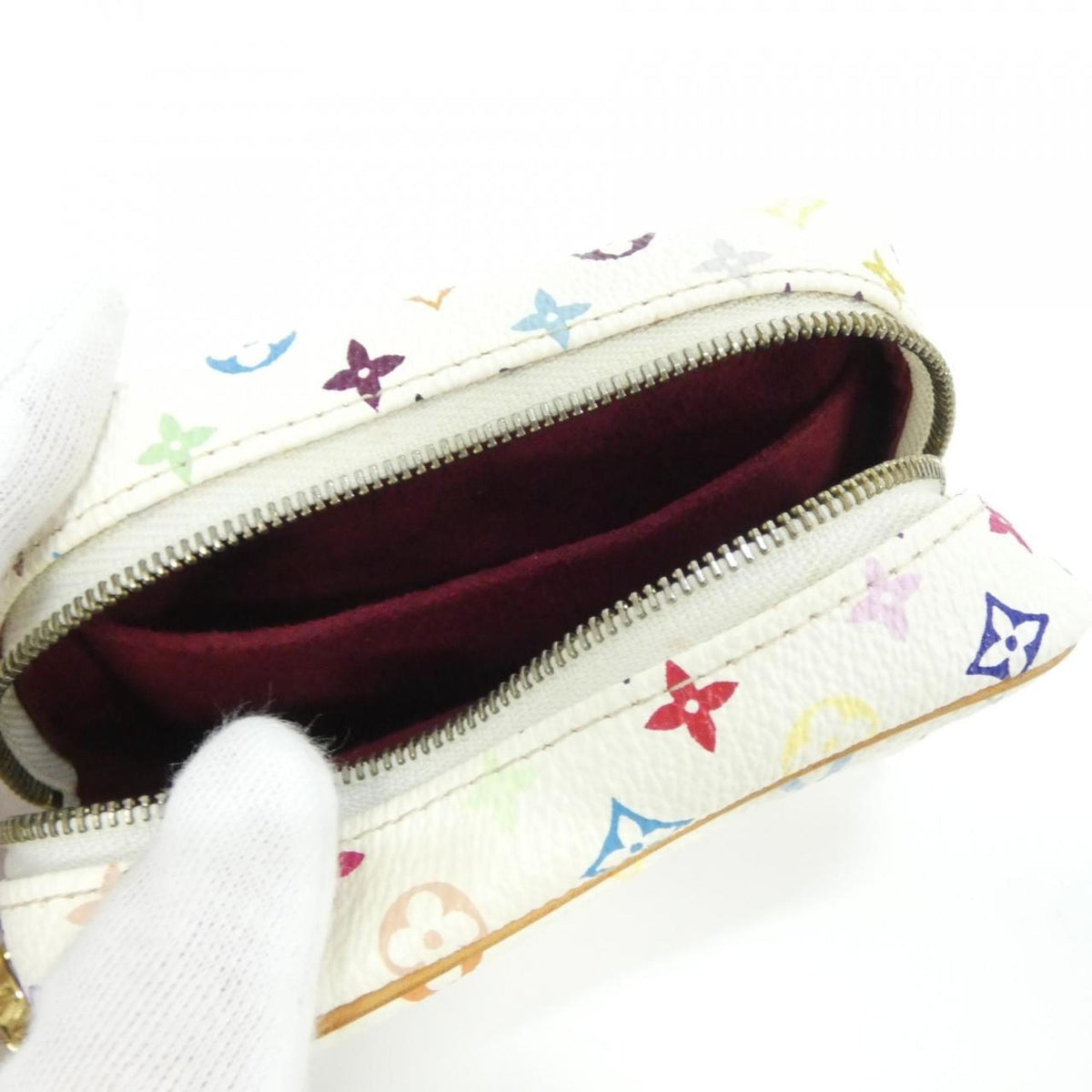 Louis Vuitton White Coated Canvas Pouch (Pre-Owned)
