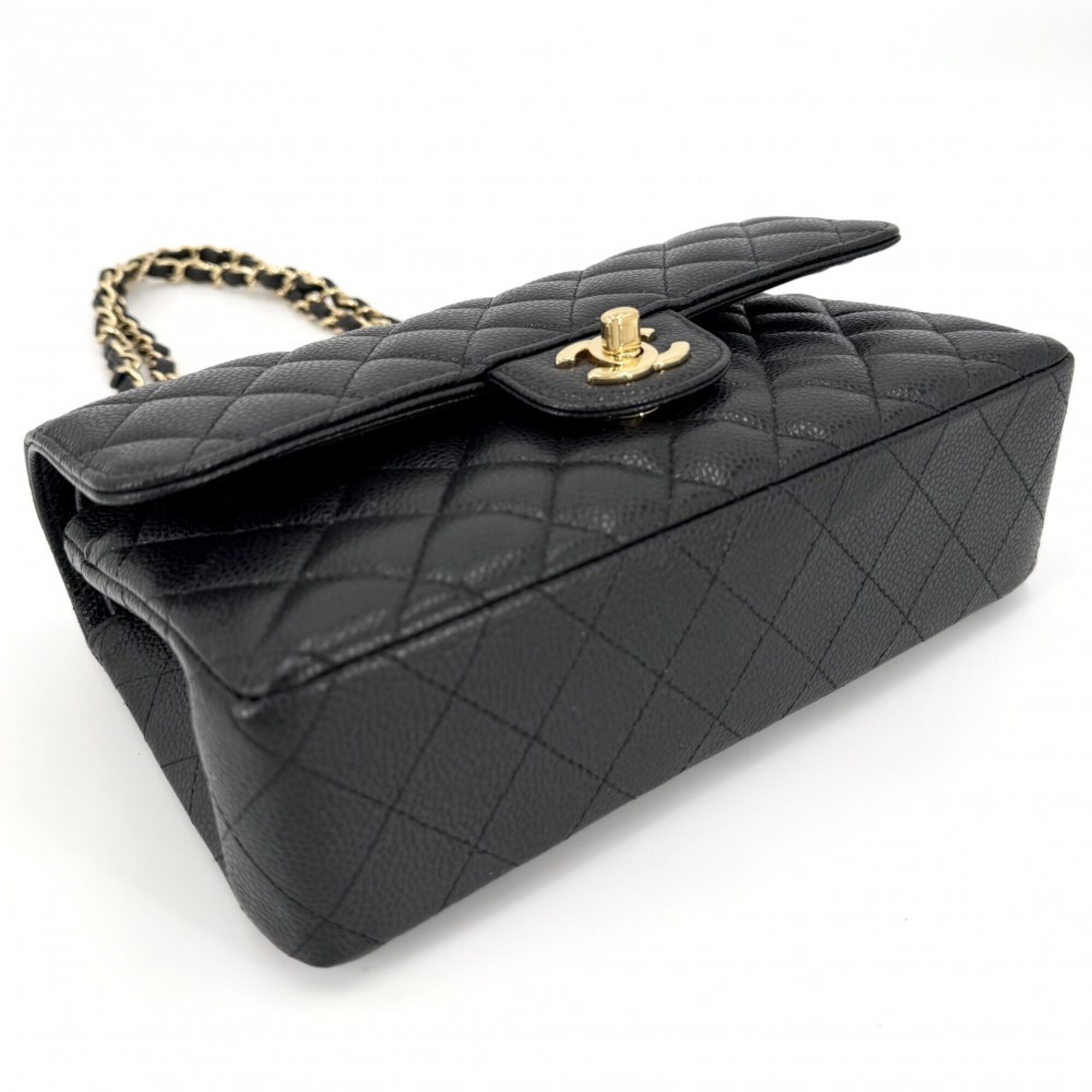Chanel Matelasse Black Grained Calfskin Shoulder Bag (Pre-Owned)