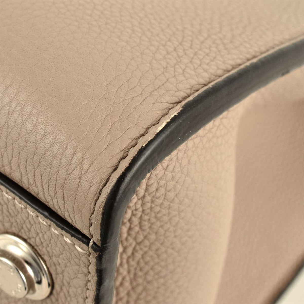 Louis Vuitton Beige Leather Handbag (Pre-Owned)