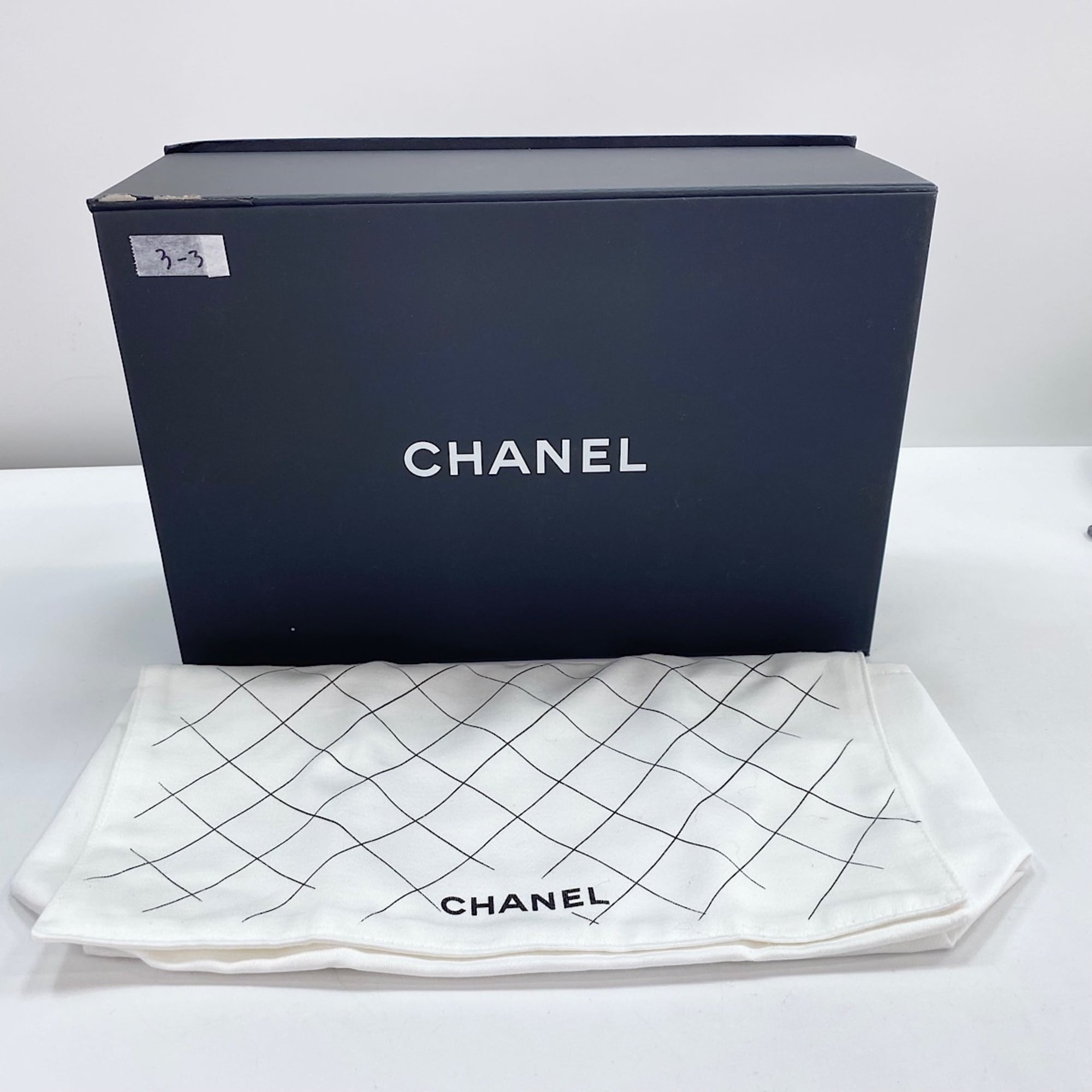 Chanel Matelasse Black Shoulder Bag (Pre-Owned)