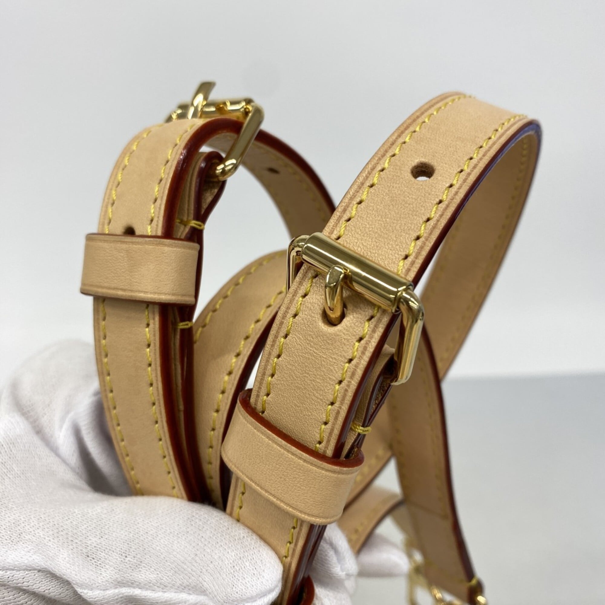 Louis Vuitton Brown Handbag (Pre-Owned)