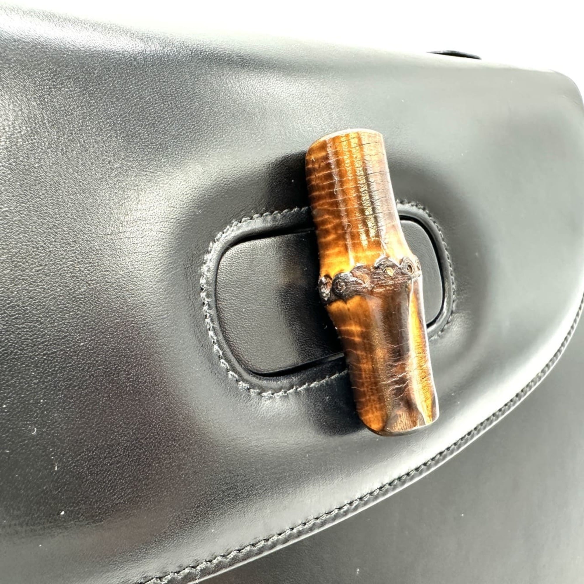 Gucci Black Bamboo Leather Handbag (Pre-Owned)