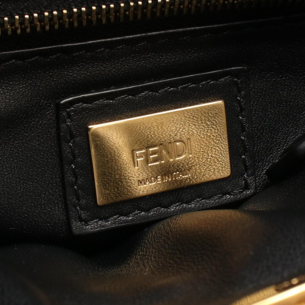 Fendi Black Leather Handbag (Pre-Owned)