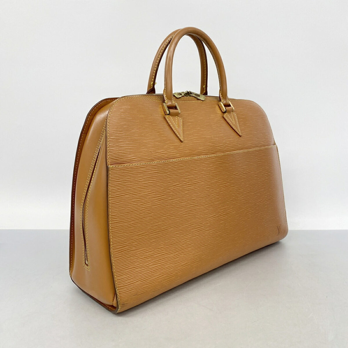 Louis Vuitton Gold Cipango Handbag (Pre-Owned)