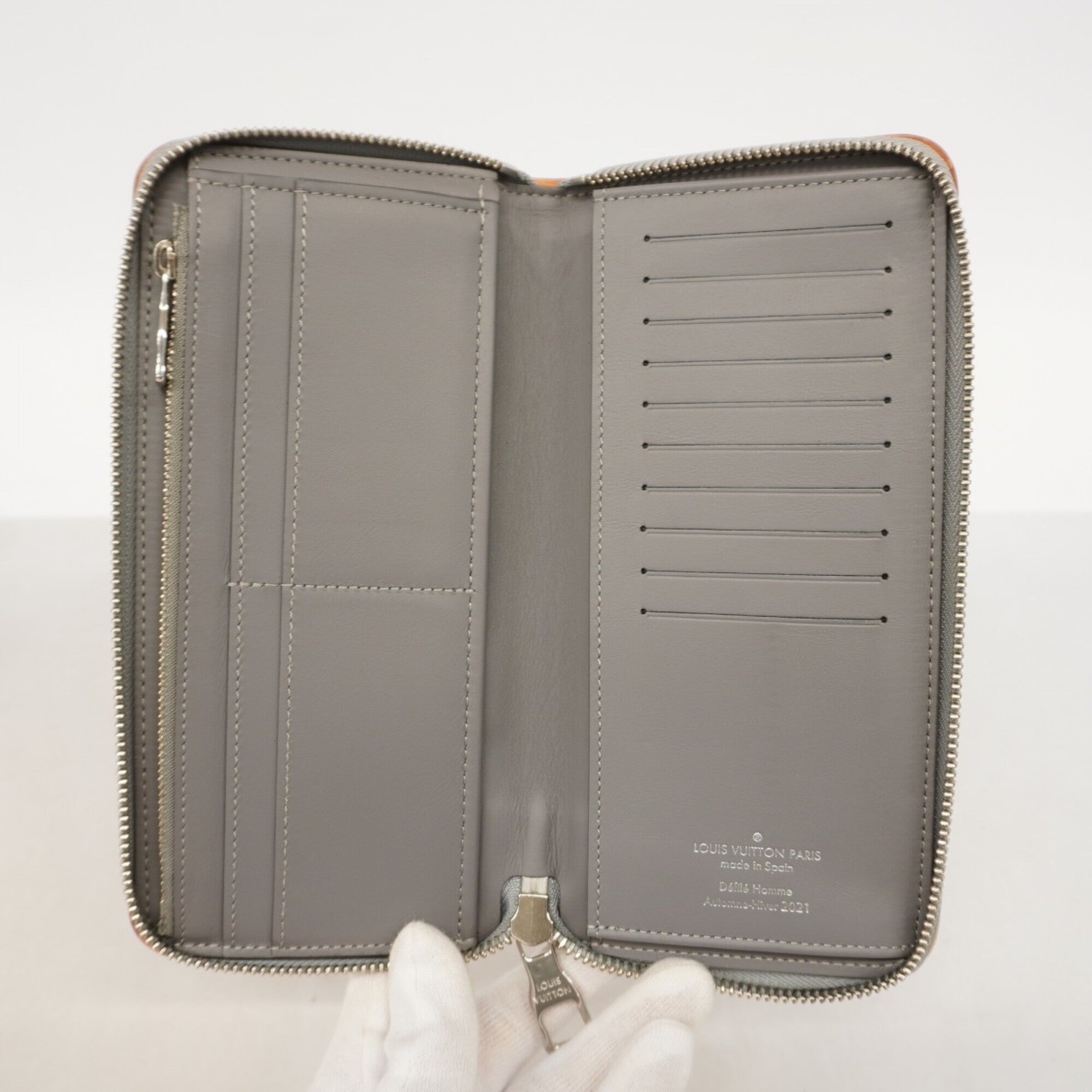 Louis Vuitton Silver Long Wallet (Bi-Fold) (Pre-Owned)