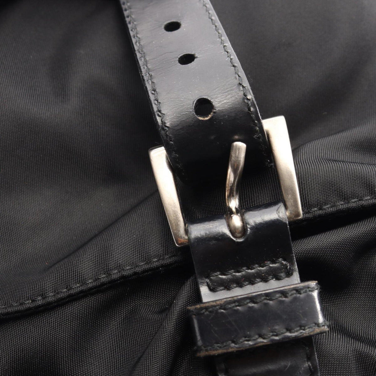 Prada Black Nylon Leather Handbag Messenger Bag Shoulder Bag (Pre-Owned)