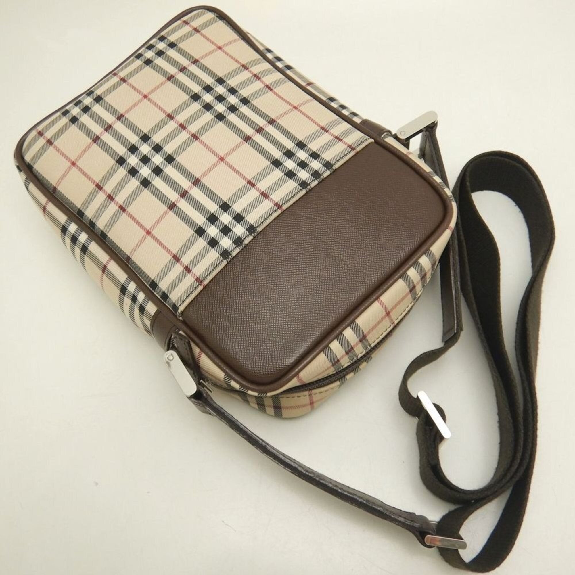 Burberry Brown Canvas Leather Shoulder Bag (Pre-Owned)