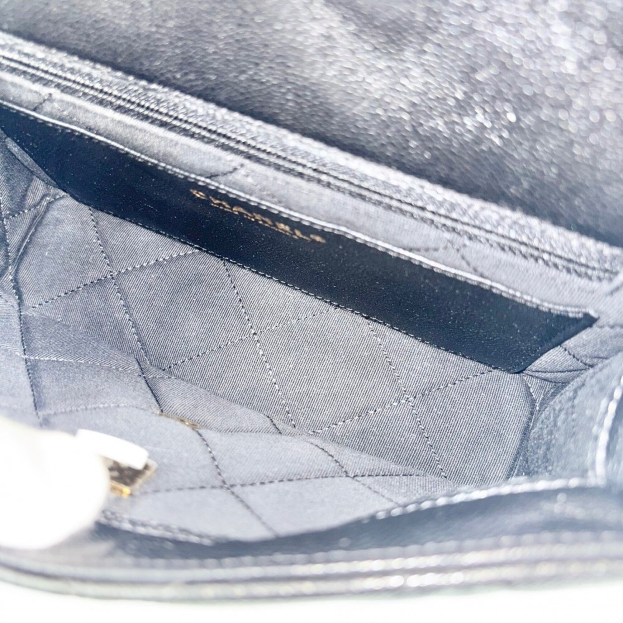 Chanel Black Grained Calfskin Shoulder Bag (Pre-Owned)