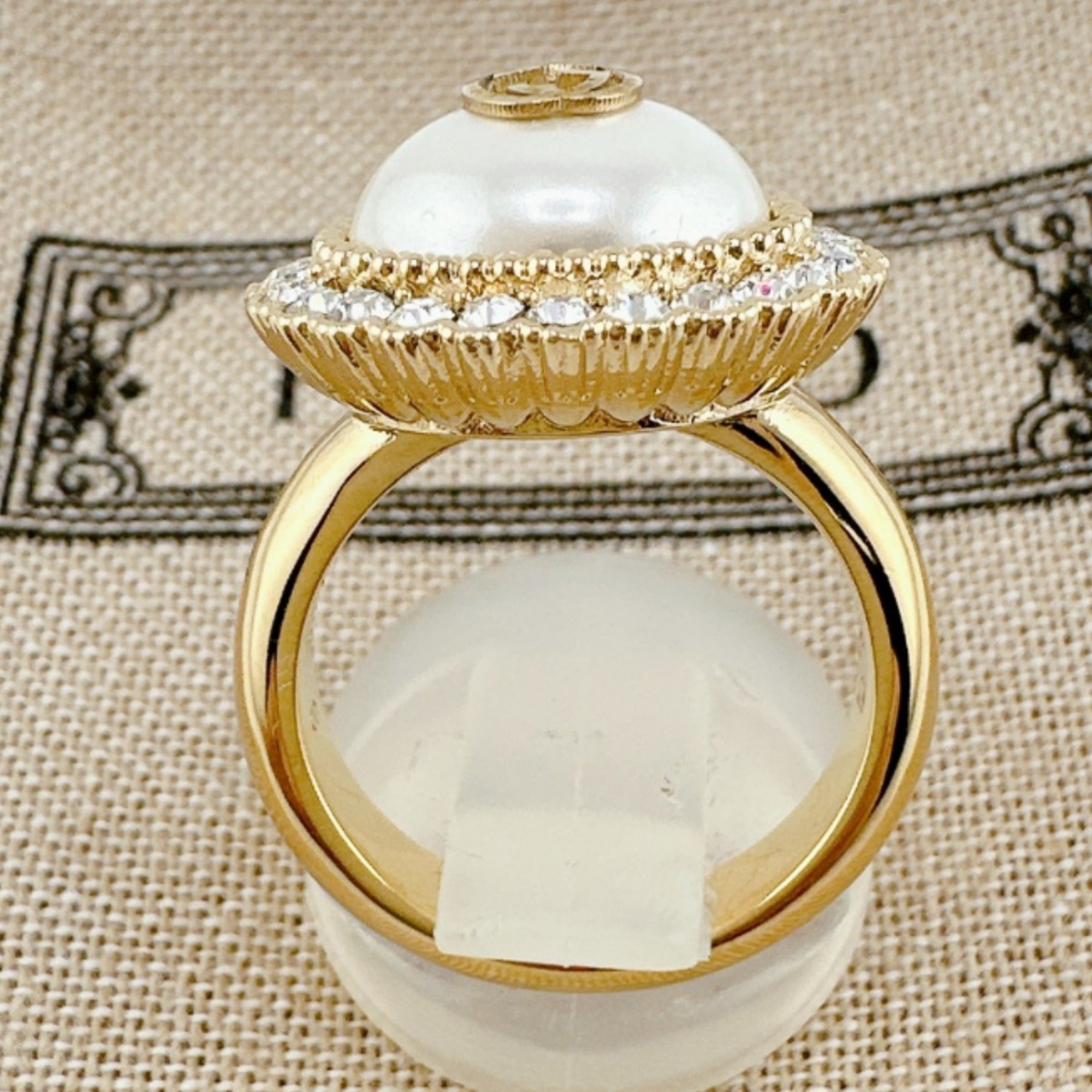 Gucci Gold Metal Band Ring (Pre-Owned)
