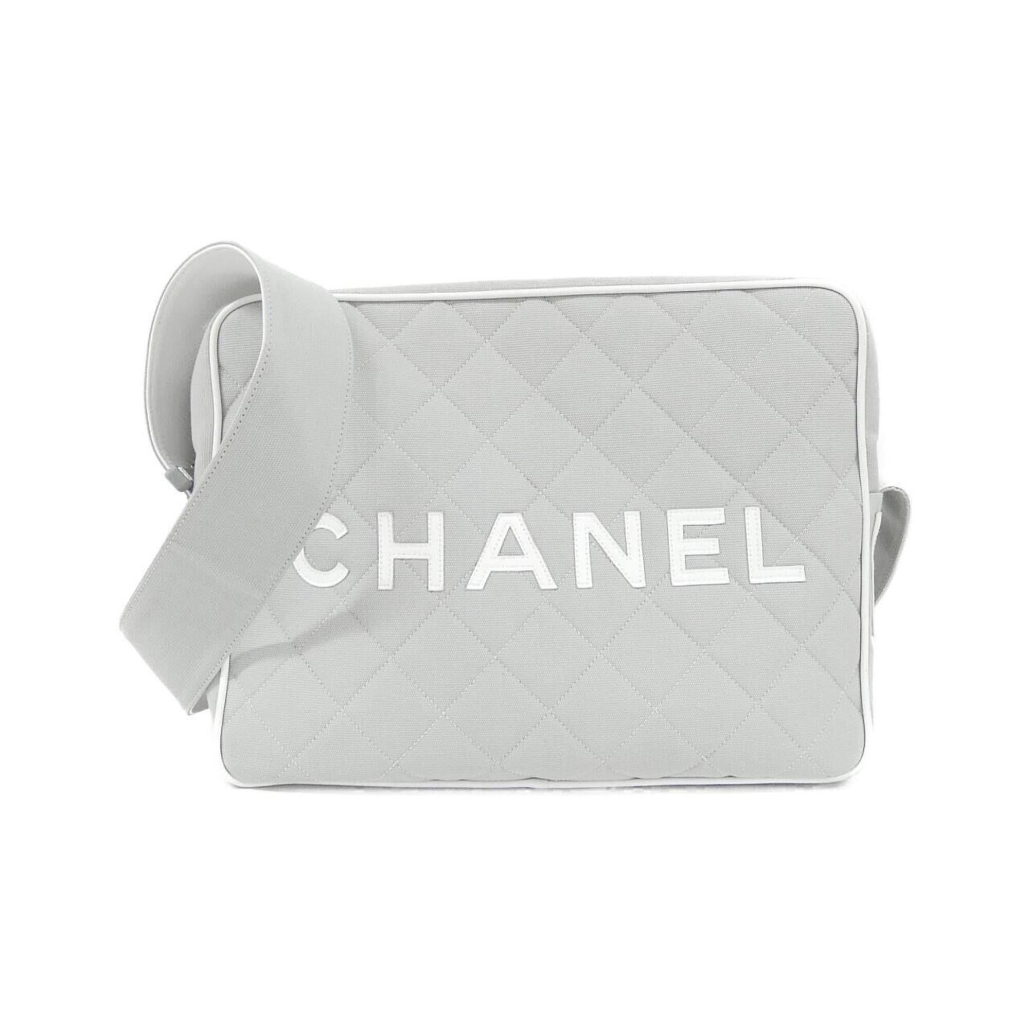 Chanel Gray White Canvas Shoulder Bag (Pre-Owned)