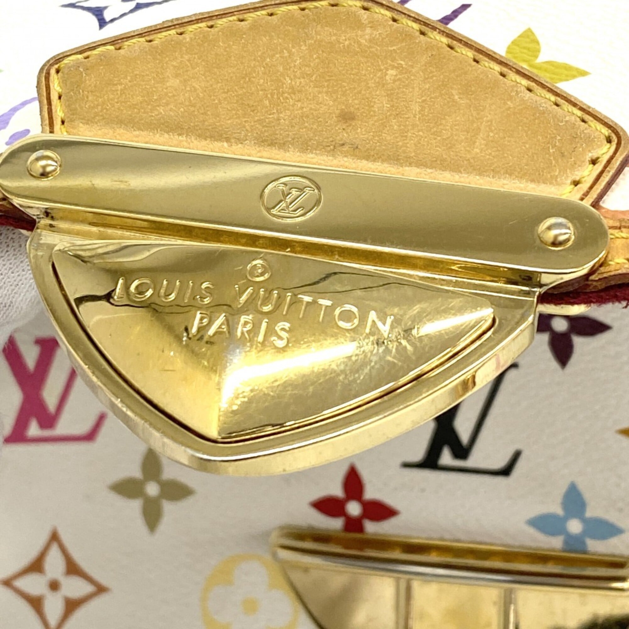 Louis Vuitton Blanc Shoulder Bag (Pre-Owned)