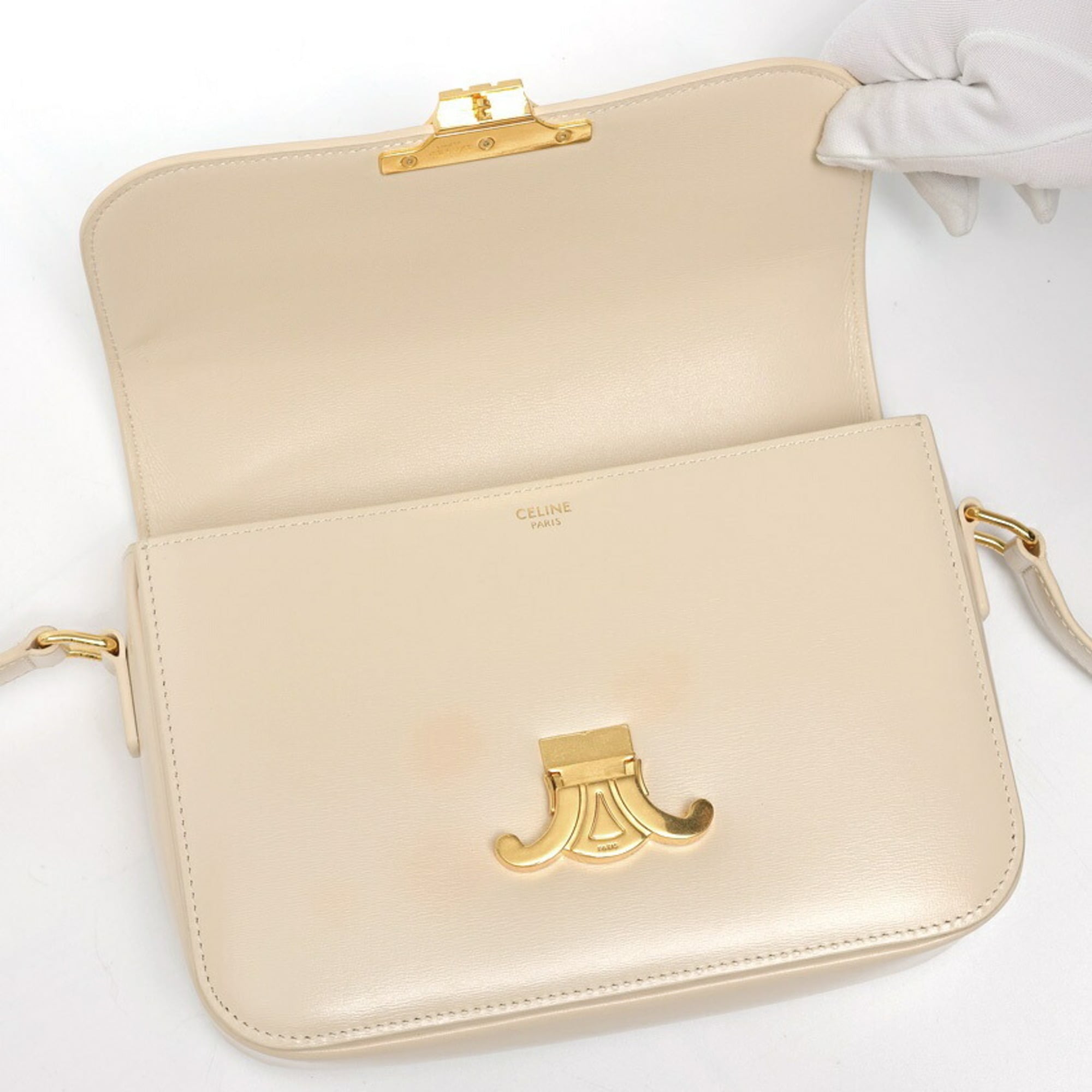 Celine Ivory Leather Shoulder Bag (Pre-Owned)