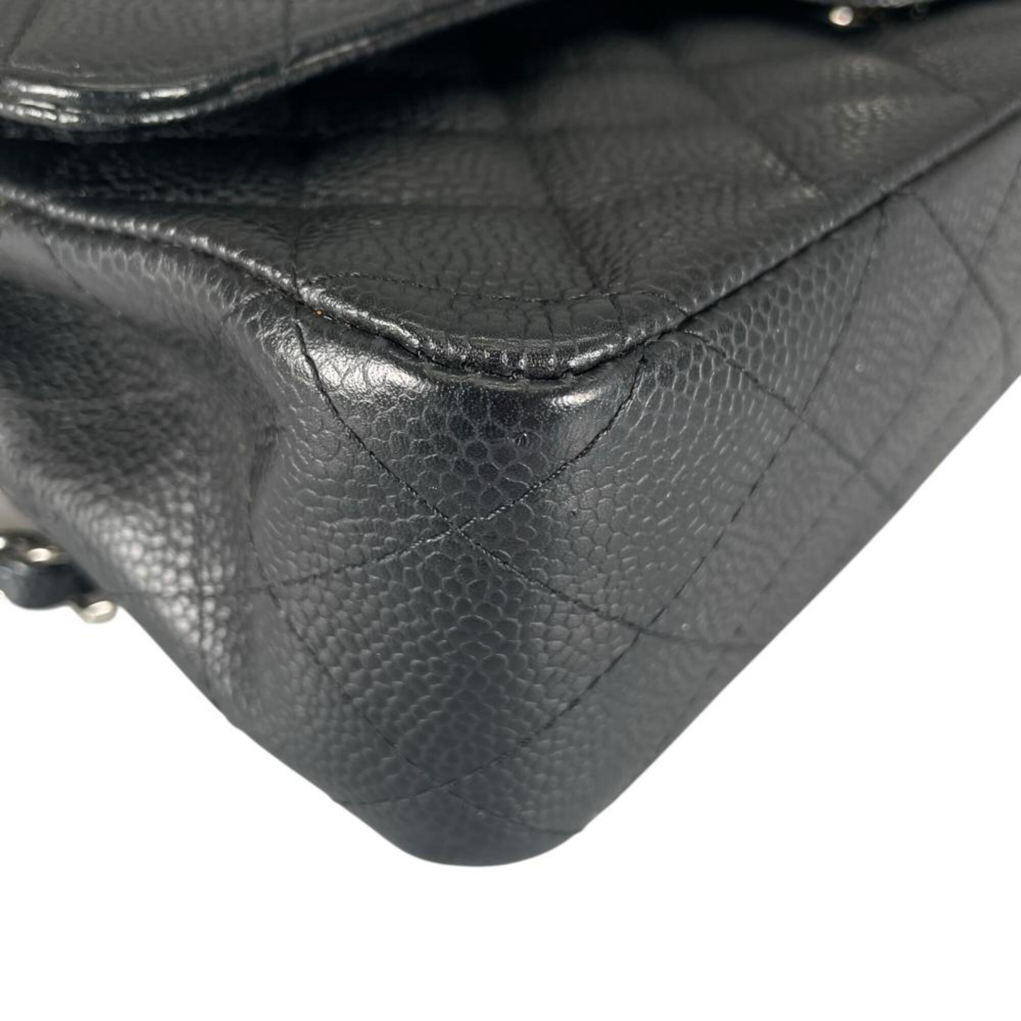 Chanel Matelasse Black Grained Calfskin Shoulder Bag (Pre-Owned)