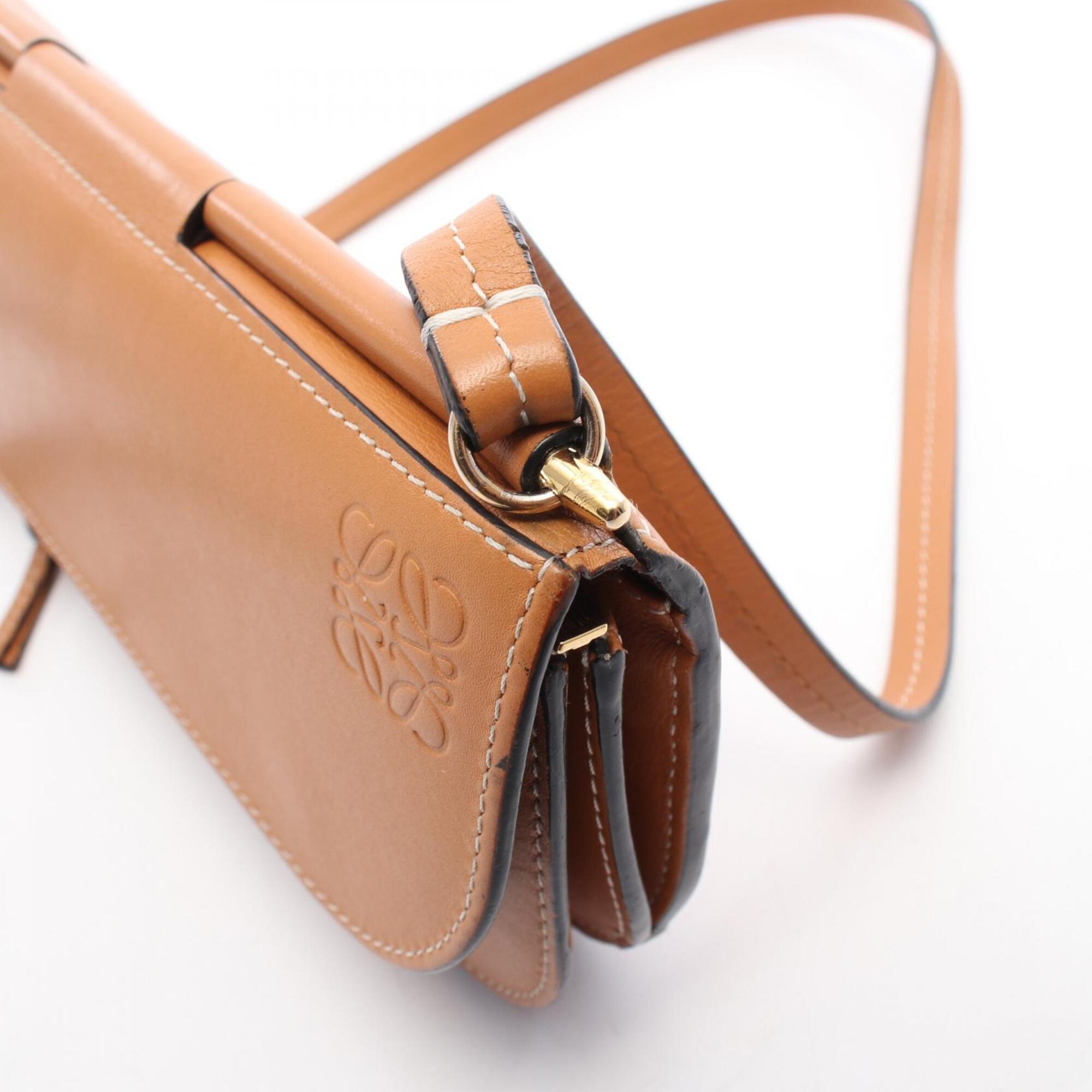 Loewe Brown Leather Handbag Shoulder Bag (Pre-Owned)