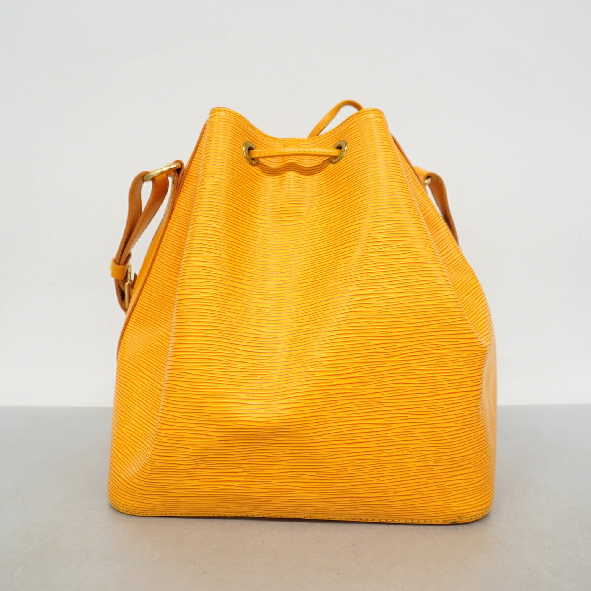 Louis Vuitton Jaune Shoulder Bag (Pre-Owned)