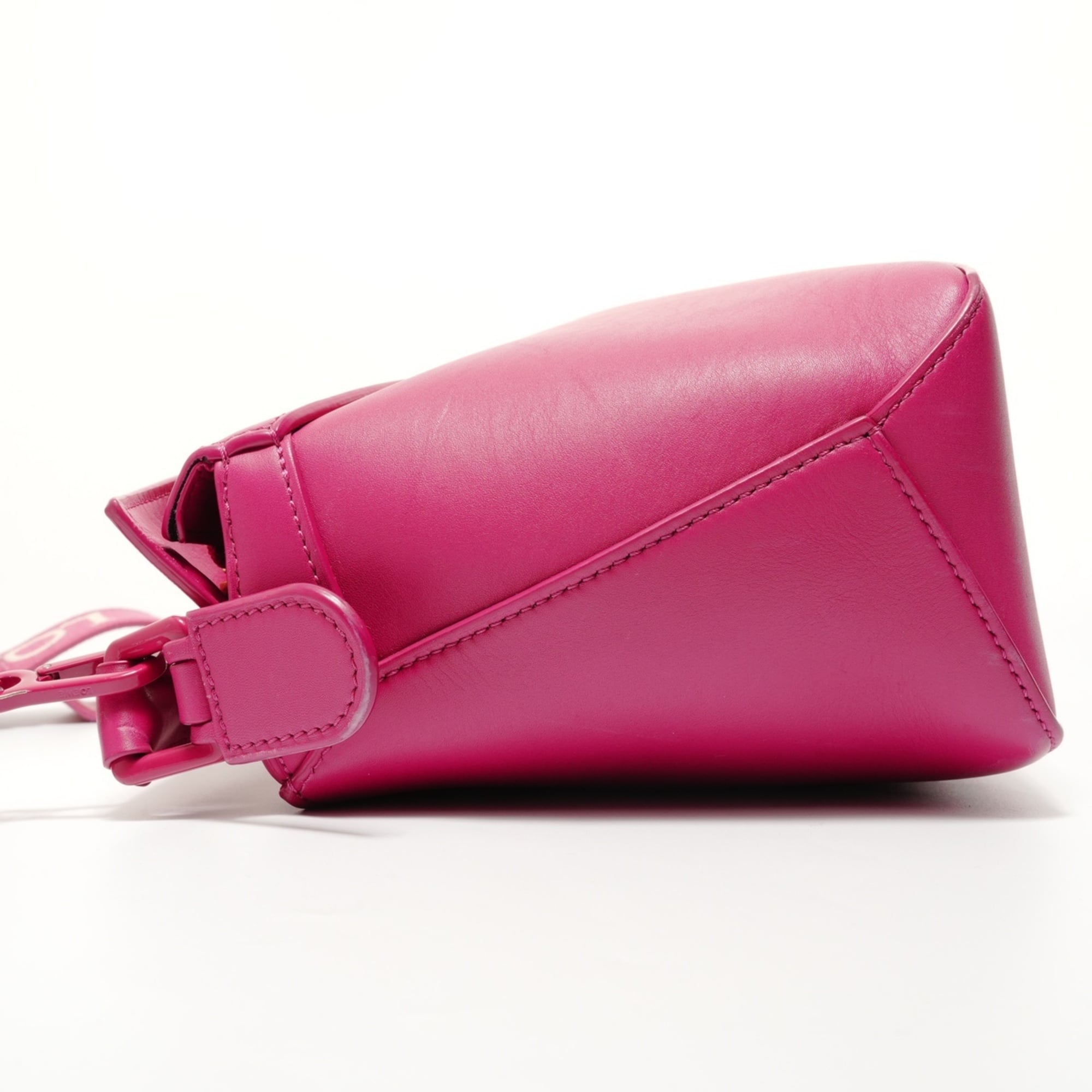 Loewe Puzzle Pink Leather Shoulder Bag (Pre-Owned)