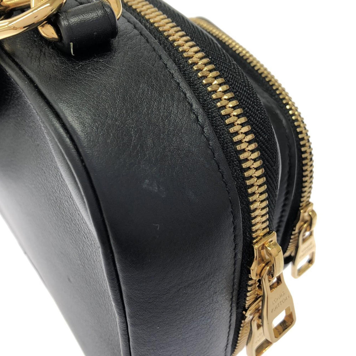 Louis Vuitton Black Leather Pouch Shoulder Bag (Pre-Owned)