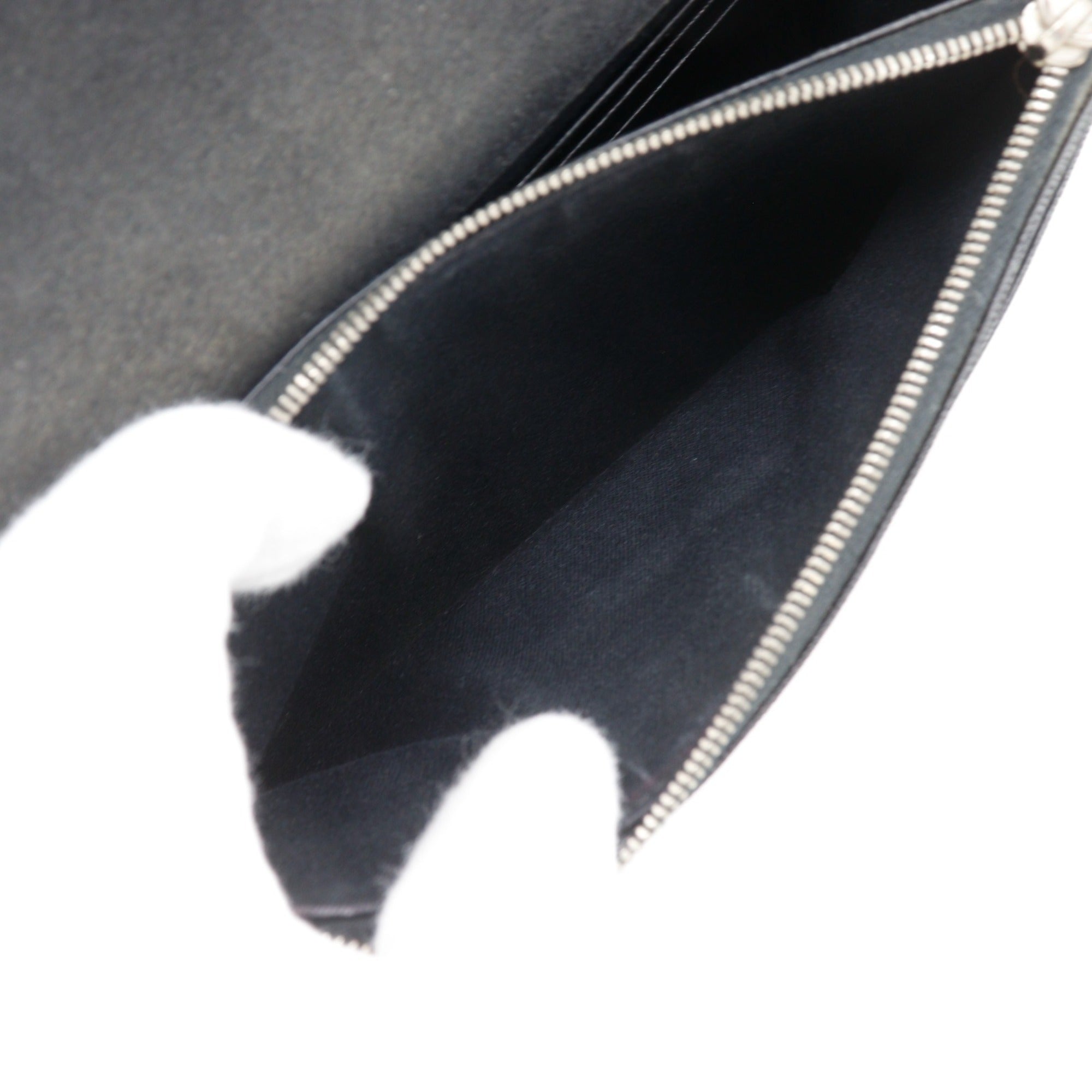Fendi Black Leather Shoulder Bag (Pre-Owned)