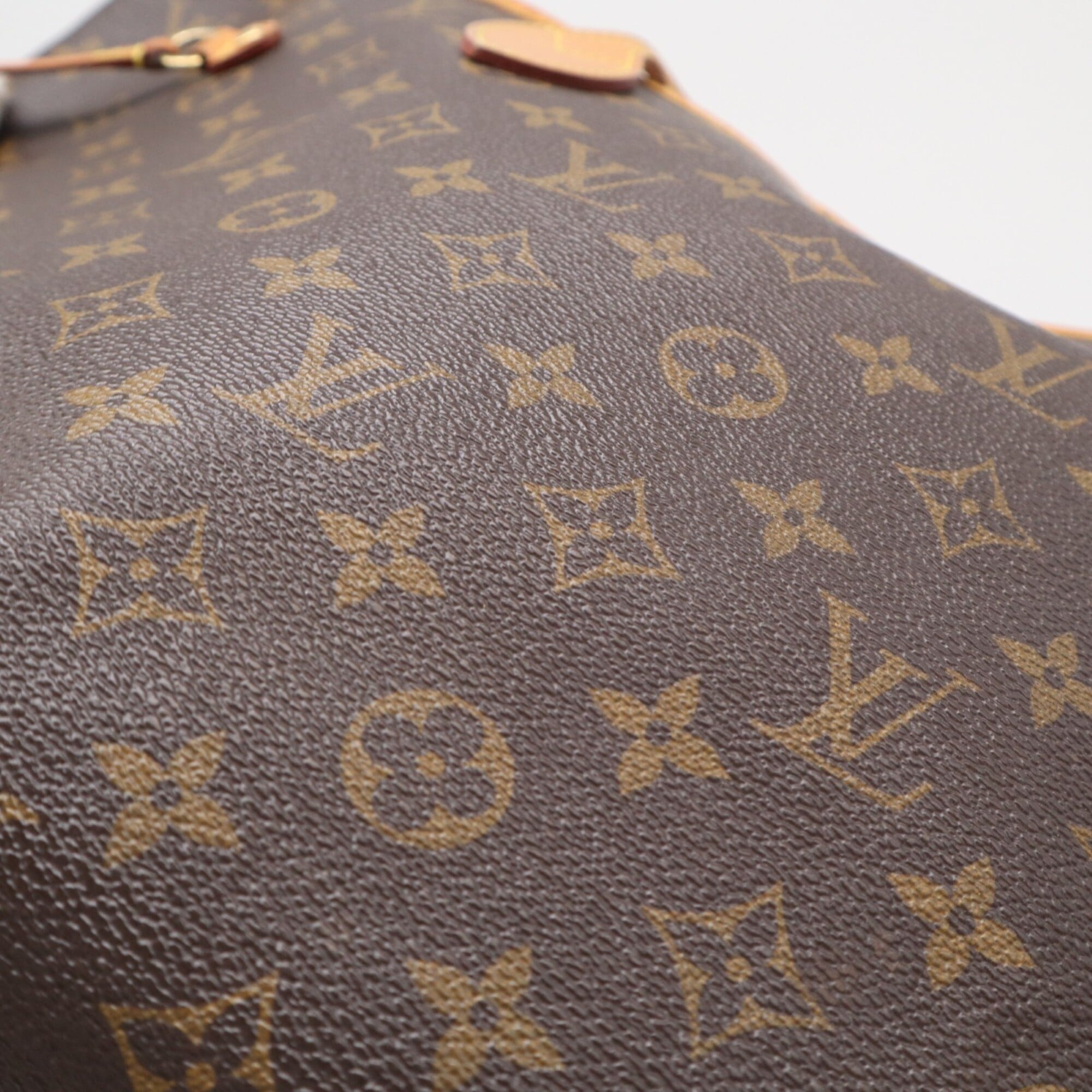 Louis Vuitton Beige Brown Monogram Coated Canvas Leather Handbag Pouch (Pre-Owned)