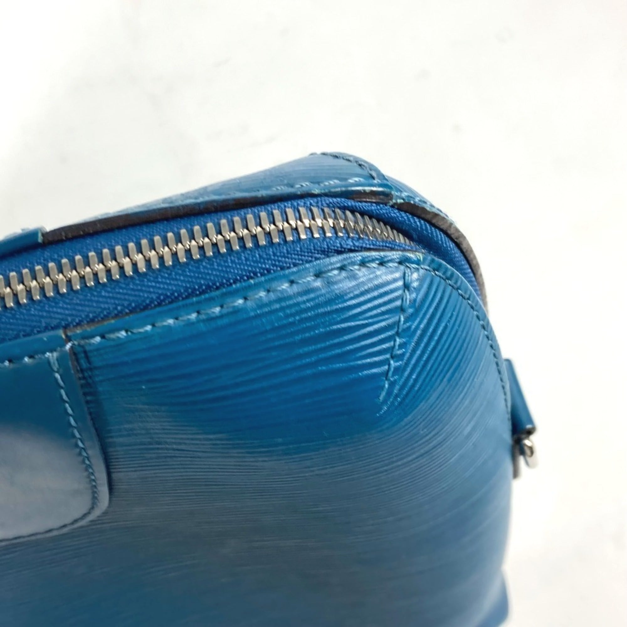 Louis Vuitton Bleu Celeste Blue Epi Leather Briefcase Handbag (Pre-Owned)