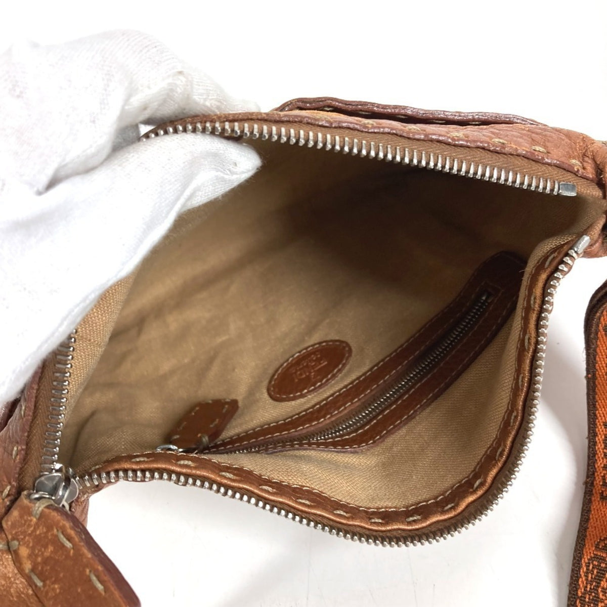 Fendi Selleria Brown Leather Pochette Shoulder Bag (Pre-Owned)