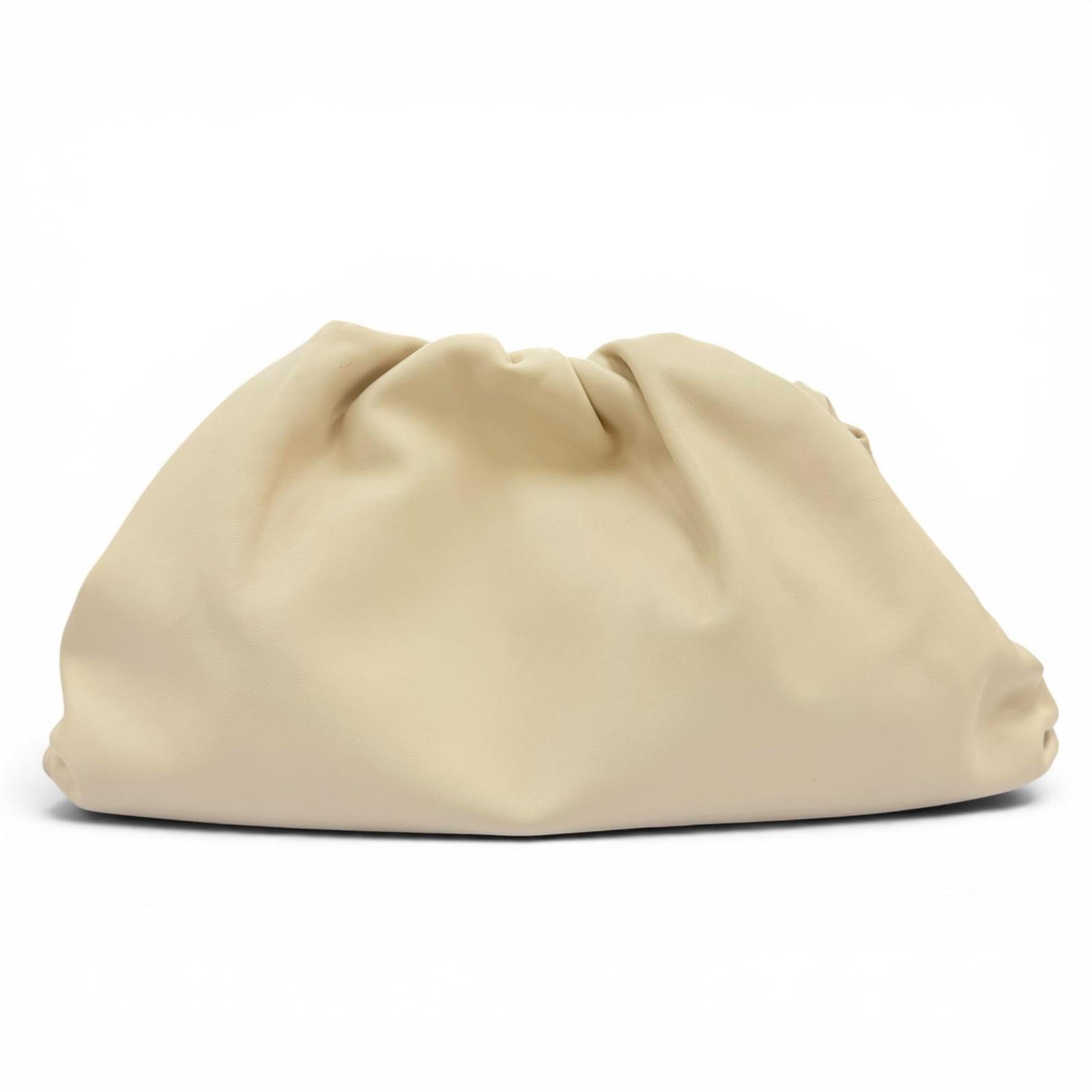 Bottega Veneta Ivory Leather Clutch Bag Pouch (Pre-Owned)