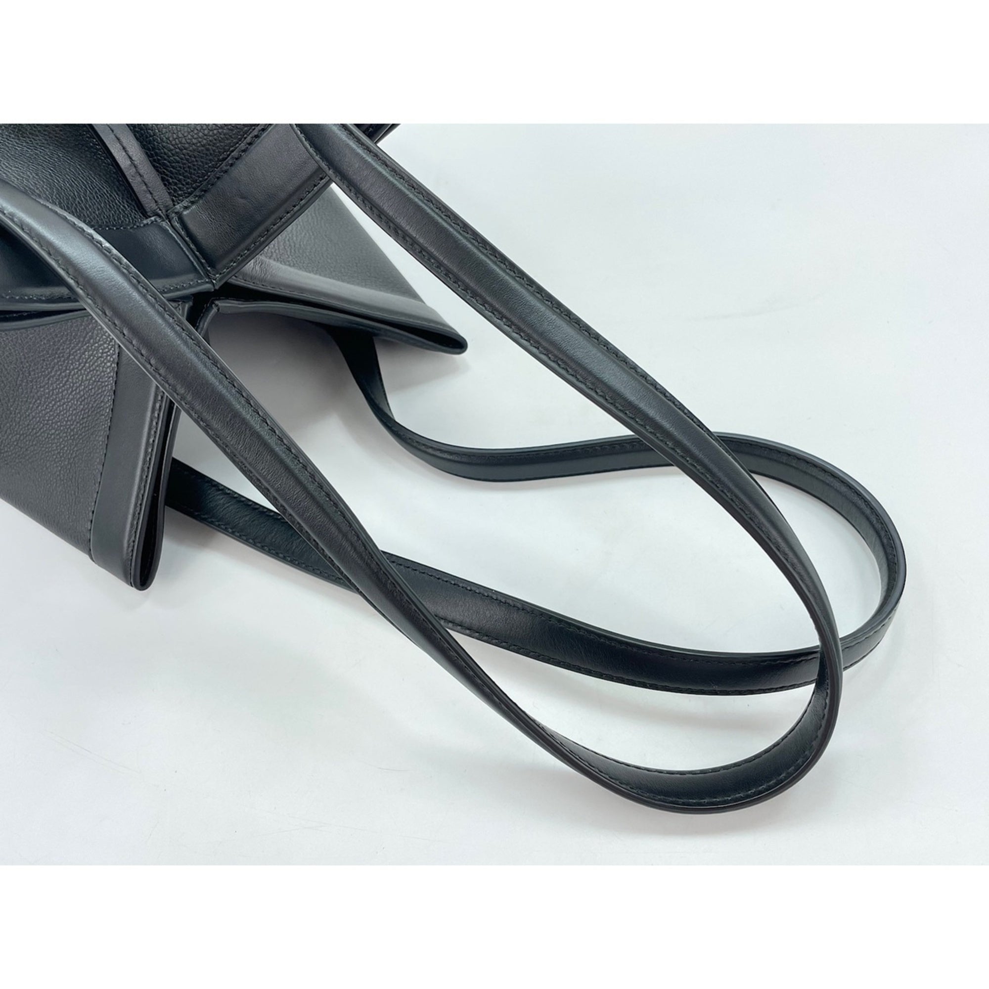 Fendi Black Tote Bag (Pre-Owned)