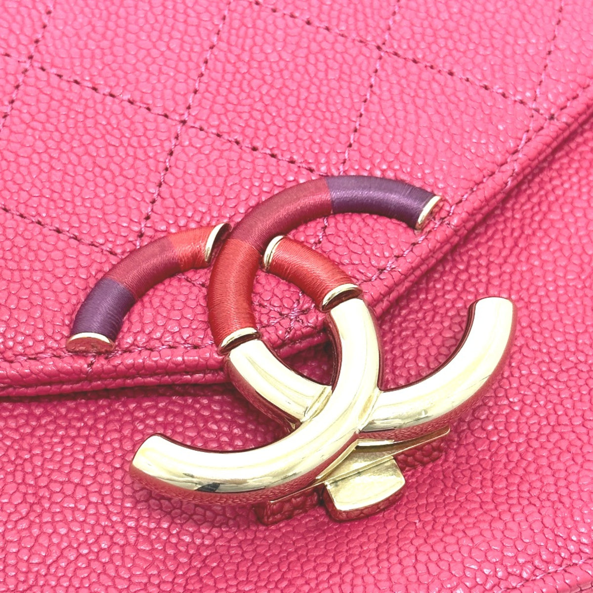 Chanel Pink Leather Shoulder Bag (Pre-Owned)