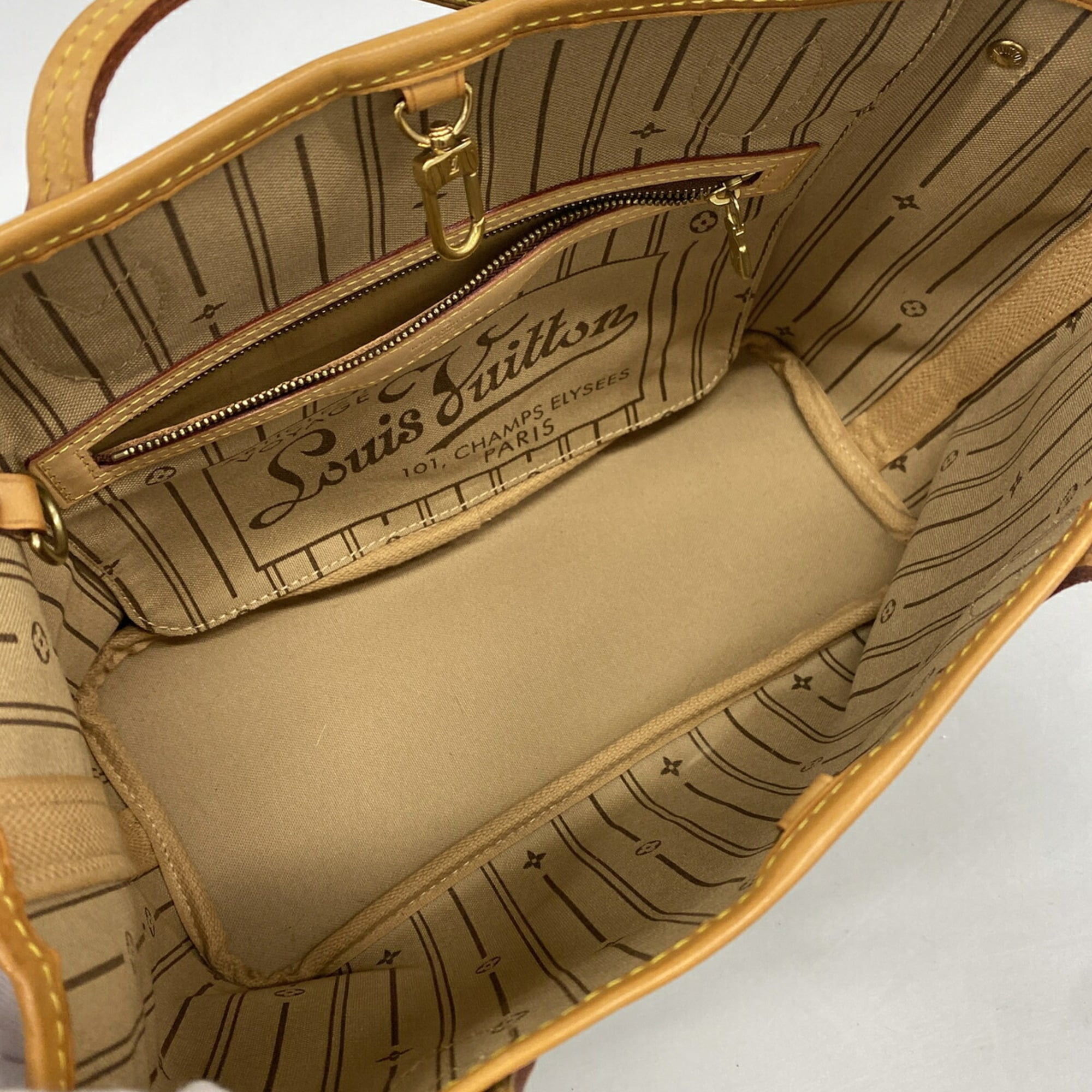Louis Vuitton Brown Tote Bag (Pre-Owned)
