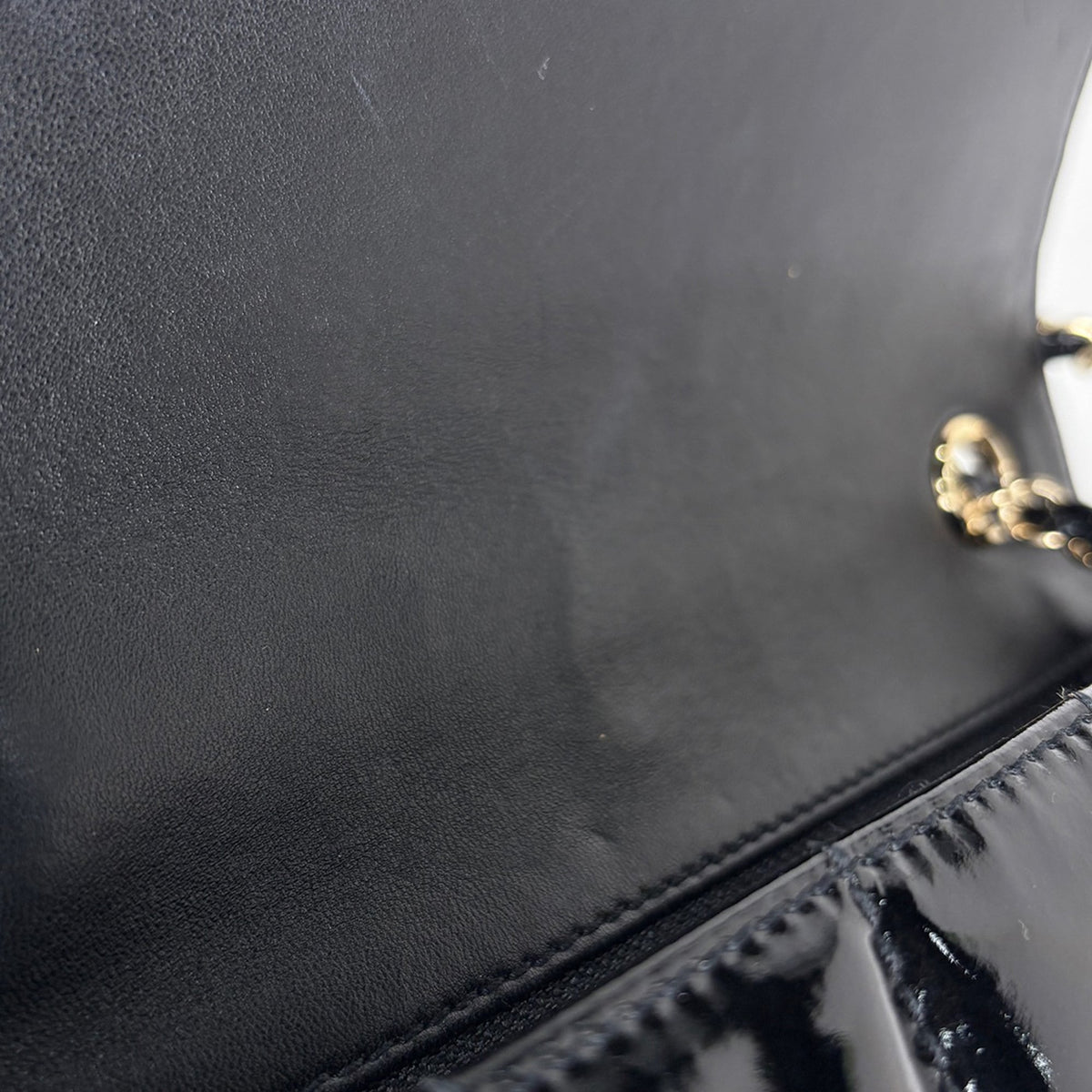 Chanel Chocolate Bar Black Patent Leather Shoulder Bag (Pre-Owned)
