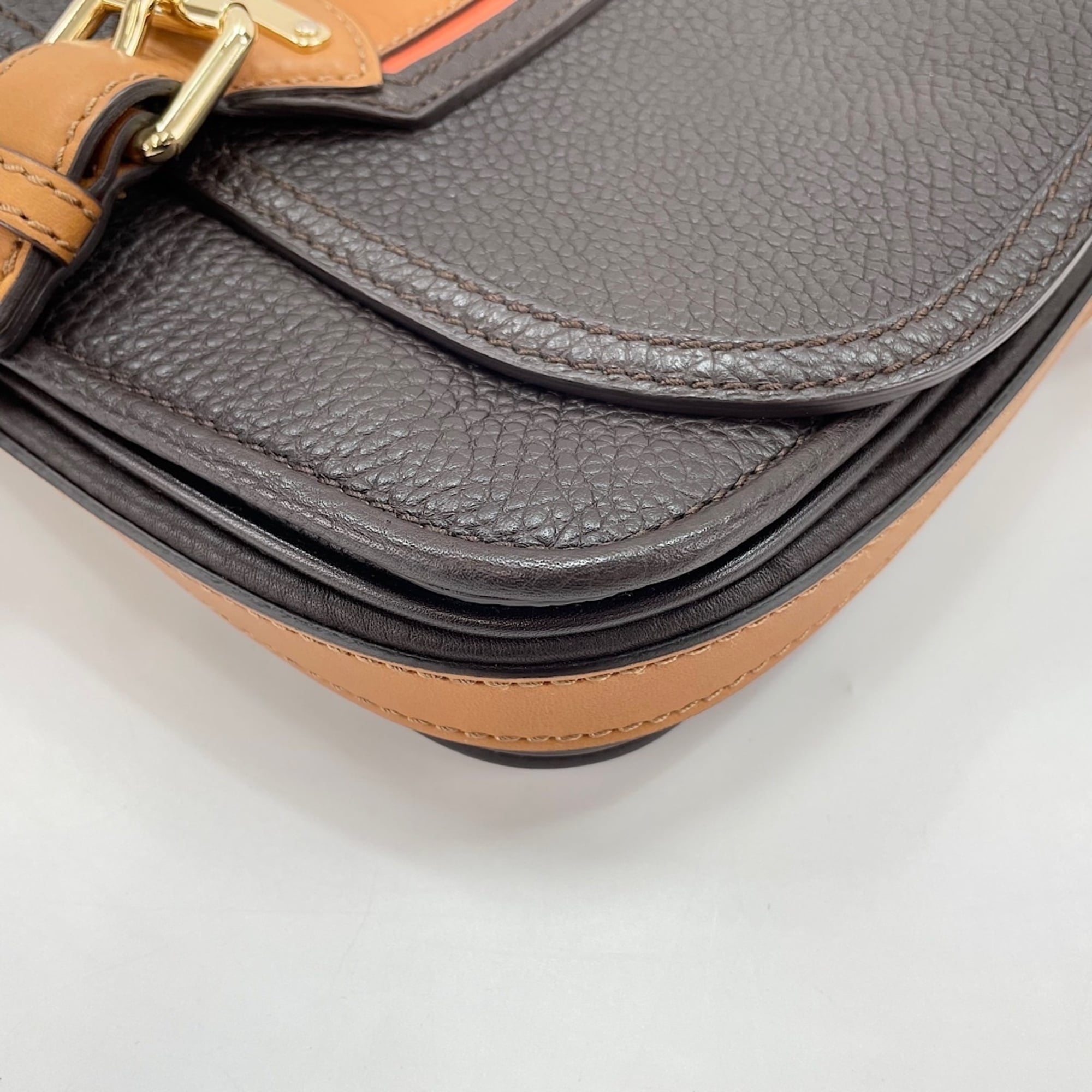 Burberry Brown Shoulder Bag (Pre-Owned)