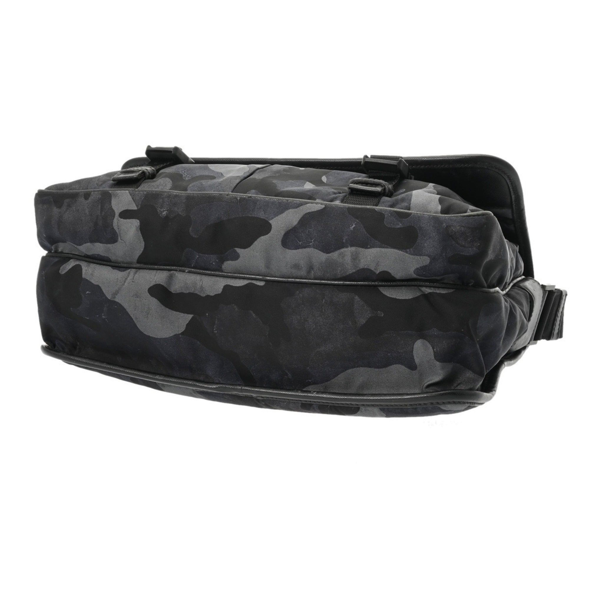 Prada Blue Nylon Shoulder Bag (Pre-Owned)