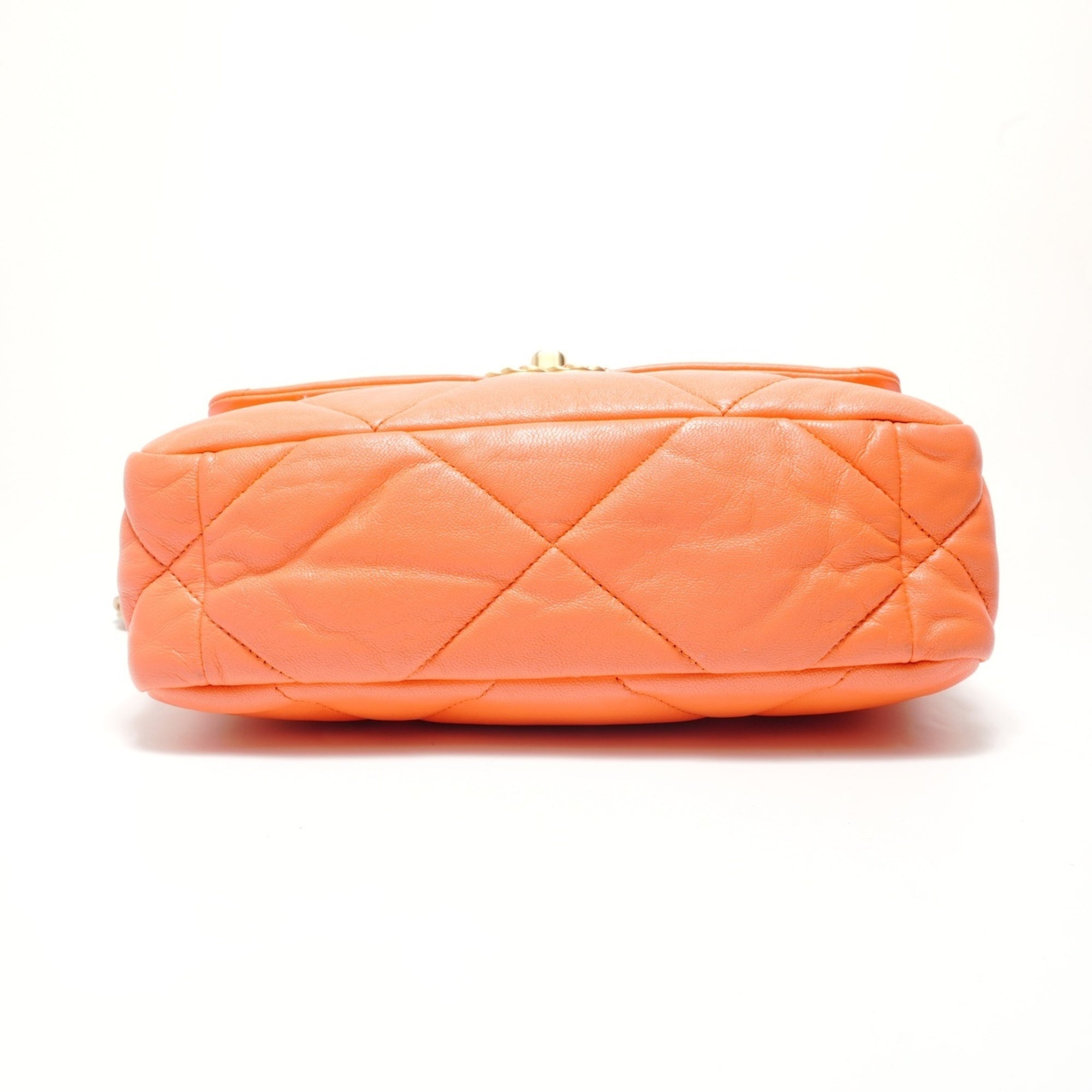 Chanel Matelasse Orange Shoulder Bag (Pre-Owned)
