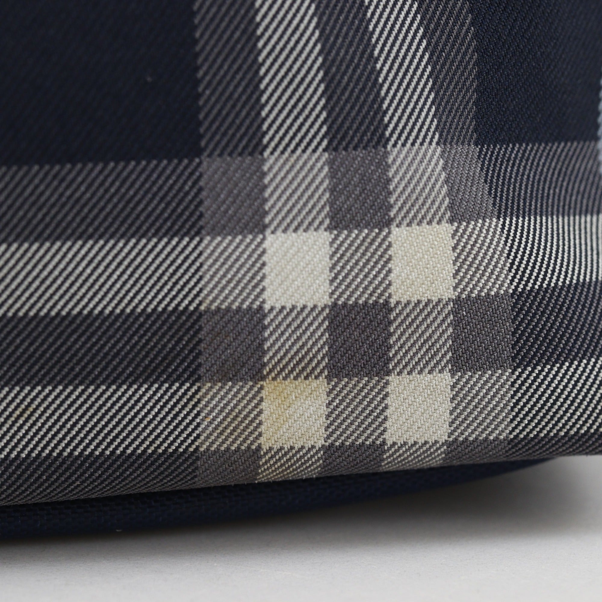 Burberry Blue Label Blue Navy Nylon Tote Bag (Pre-Owned)