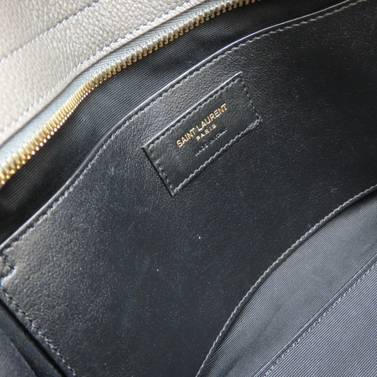 Saint Laurent Gray Handbag (Pre-Owned)