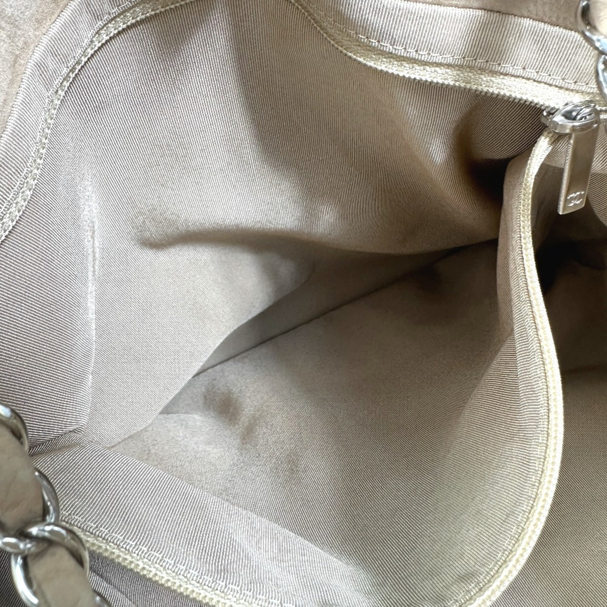 Chanel Beige Suede Shoulder Bag Tote Bag (Pre-Owned)