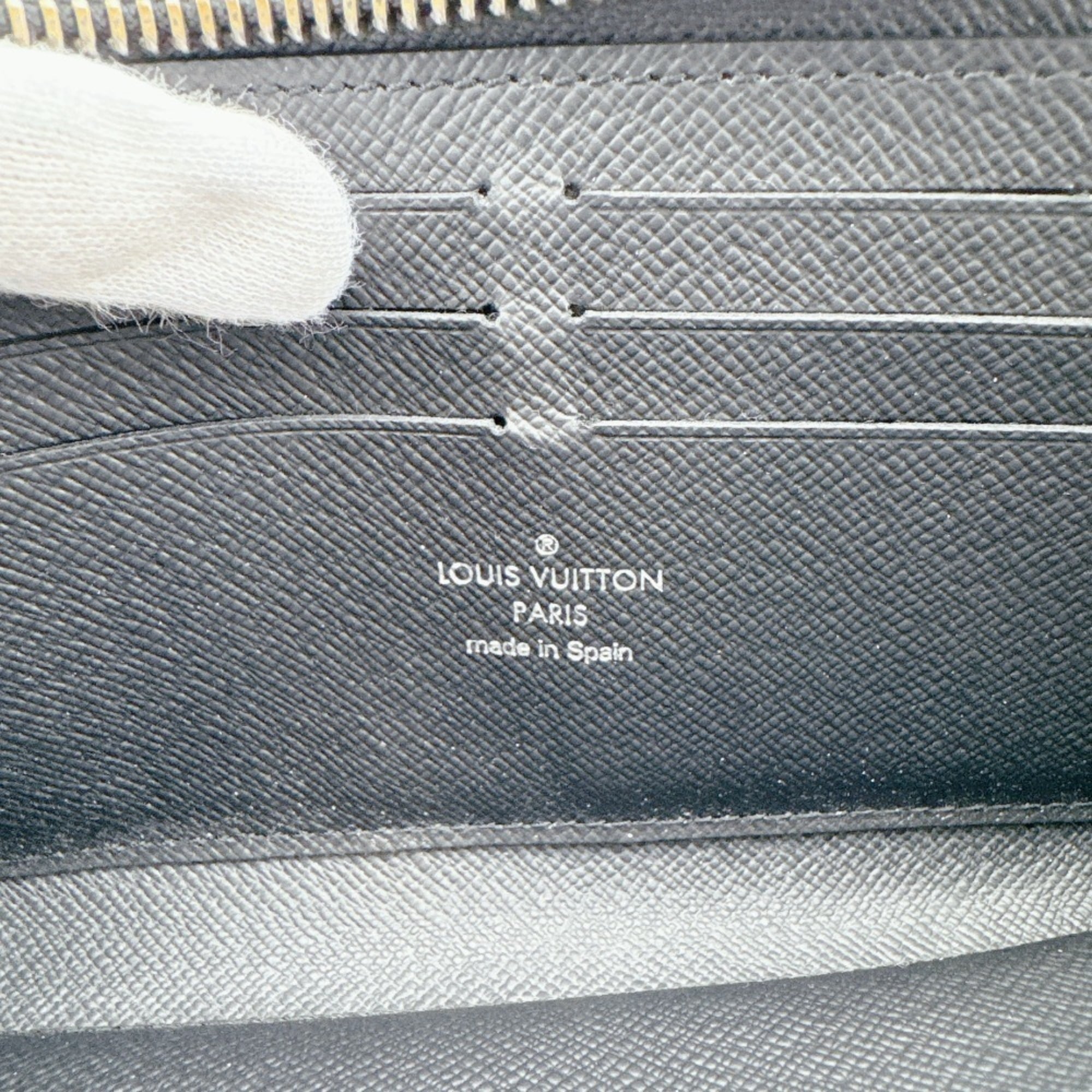Louis Vuitton Monogram Eclipse Black Gray Monogram Eclipse Leather Long Wallet (Bi-Fold) (Pre-Owned)