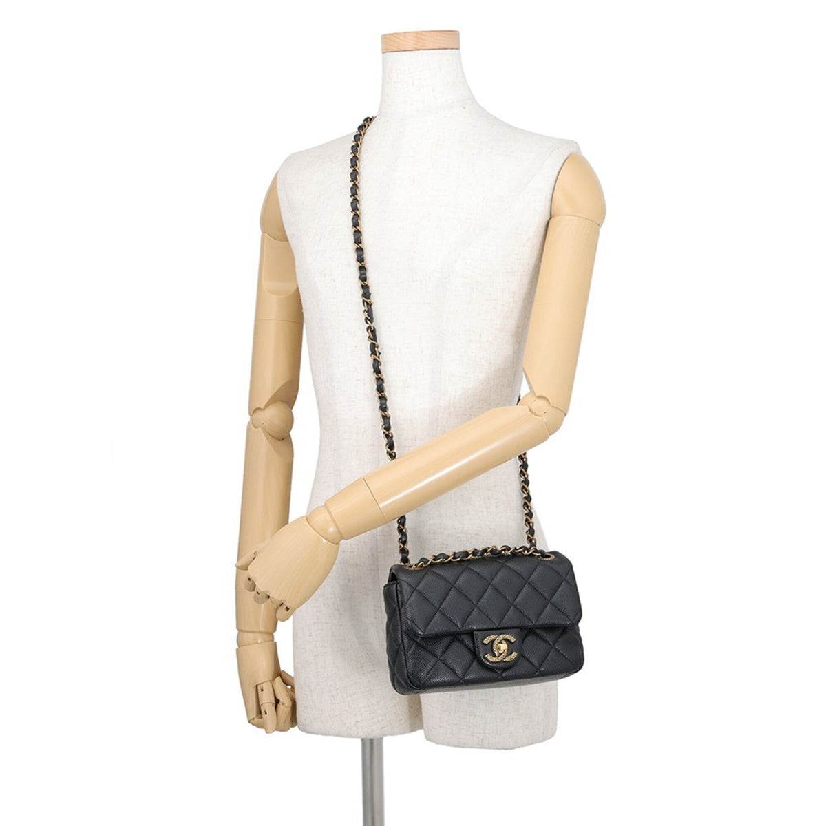 Chanel Matelasse Black Grained Calfskin Handbag Shoulder Bag (Pre-Owned)
