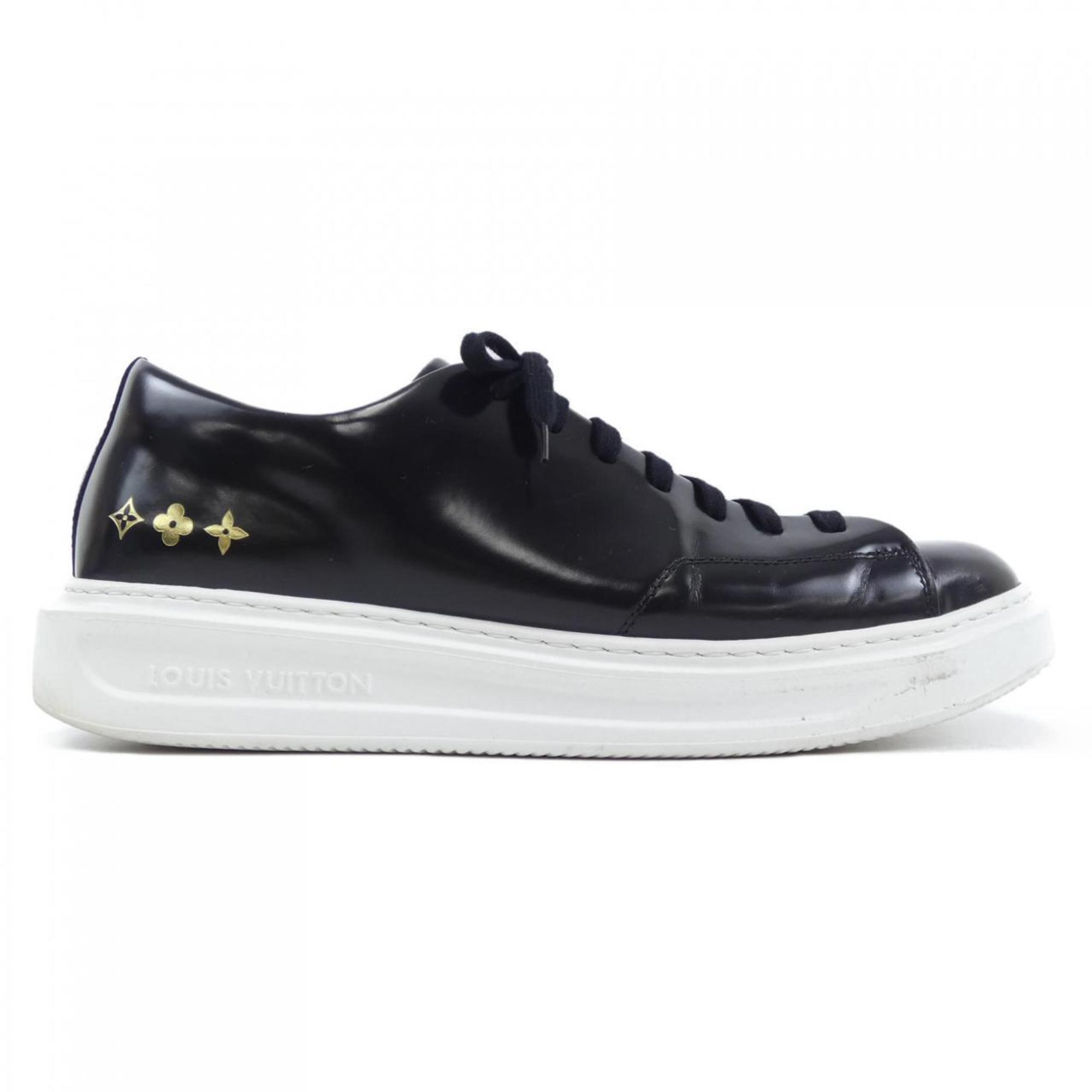 Louis Vuitton Black White Sneakers (Pre-Owned)