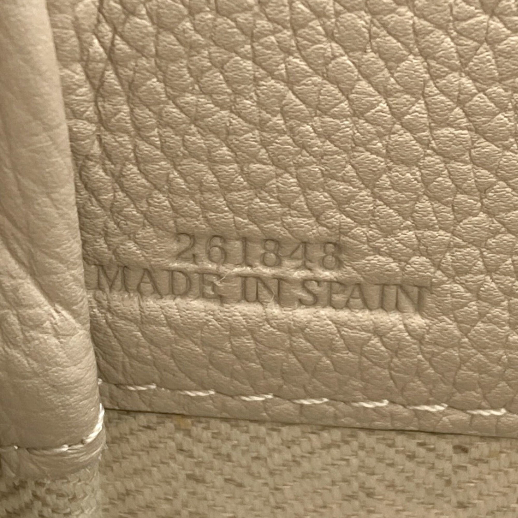Loewe Beige Leather Handbag (Pre-Owned)