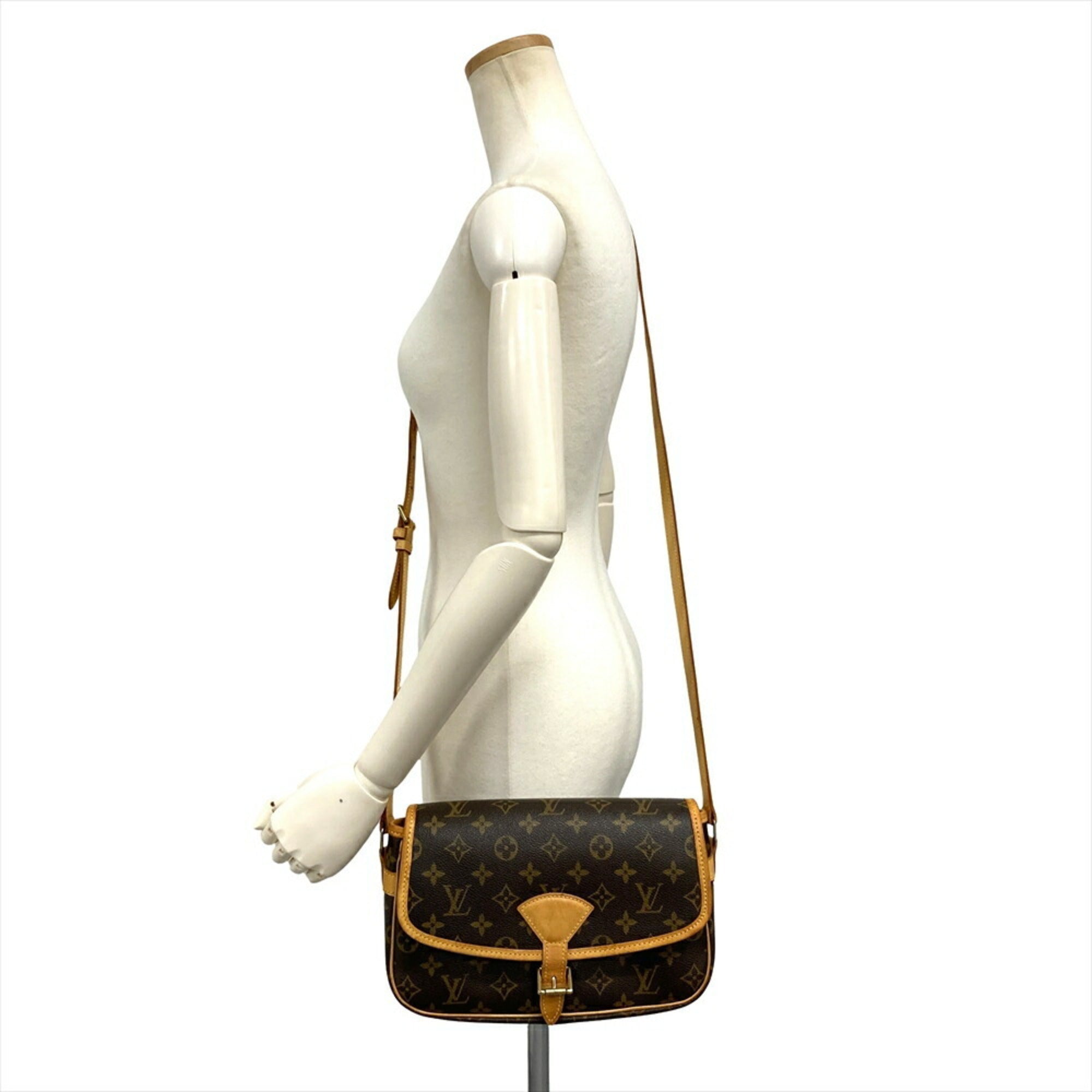 Louis Vuitton Brown Monogram Canvas Shoulder Bag (Pre-Owned)