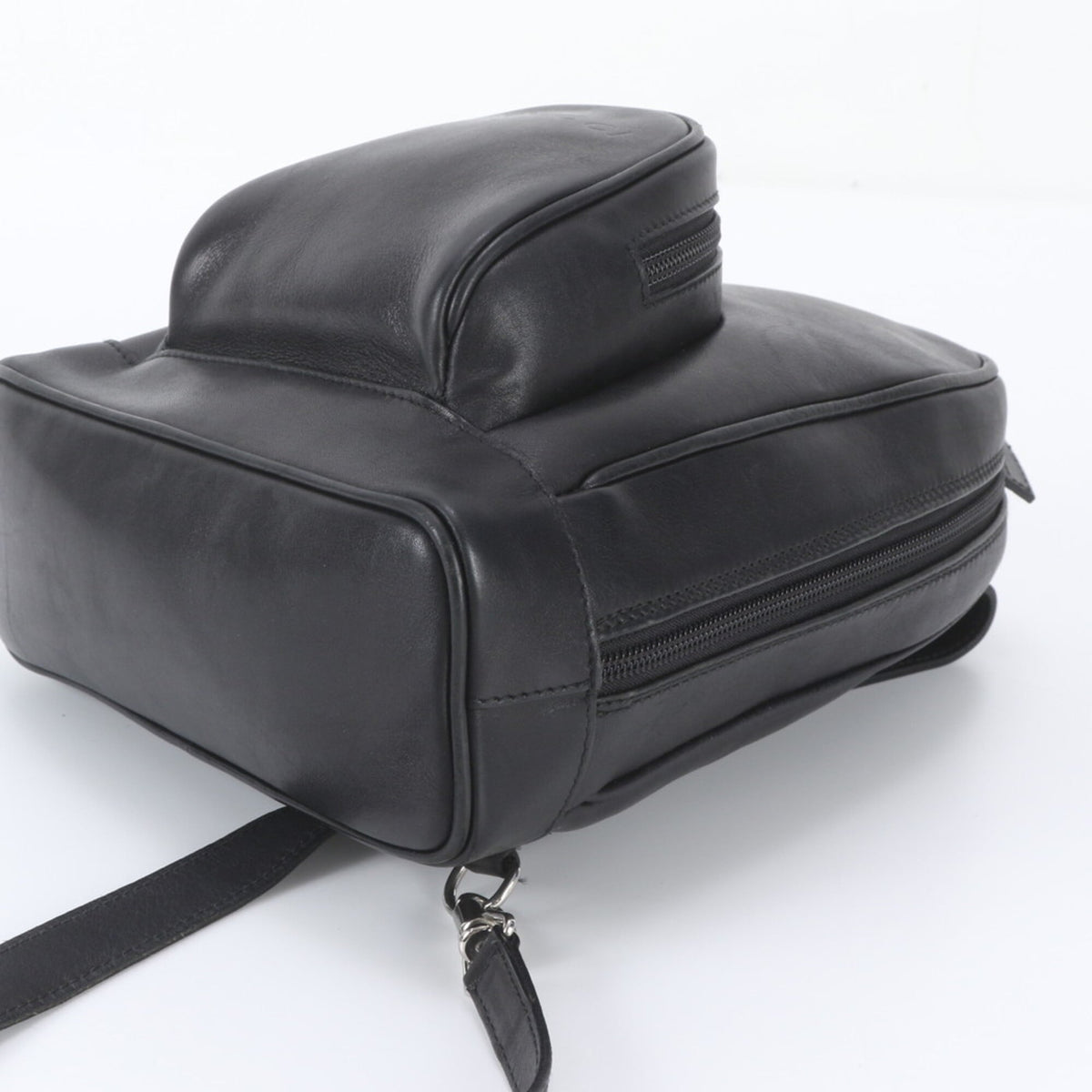 Gucci Black Leather Pouch Shoulder Bag Sling Bag (Pre-Owned)