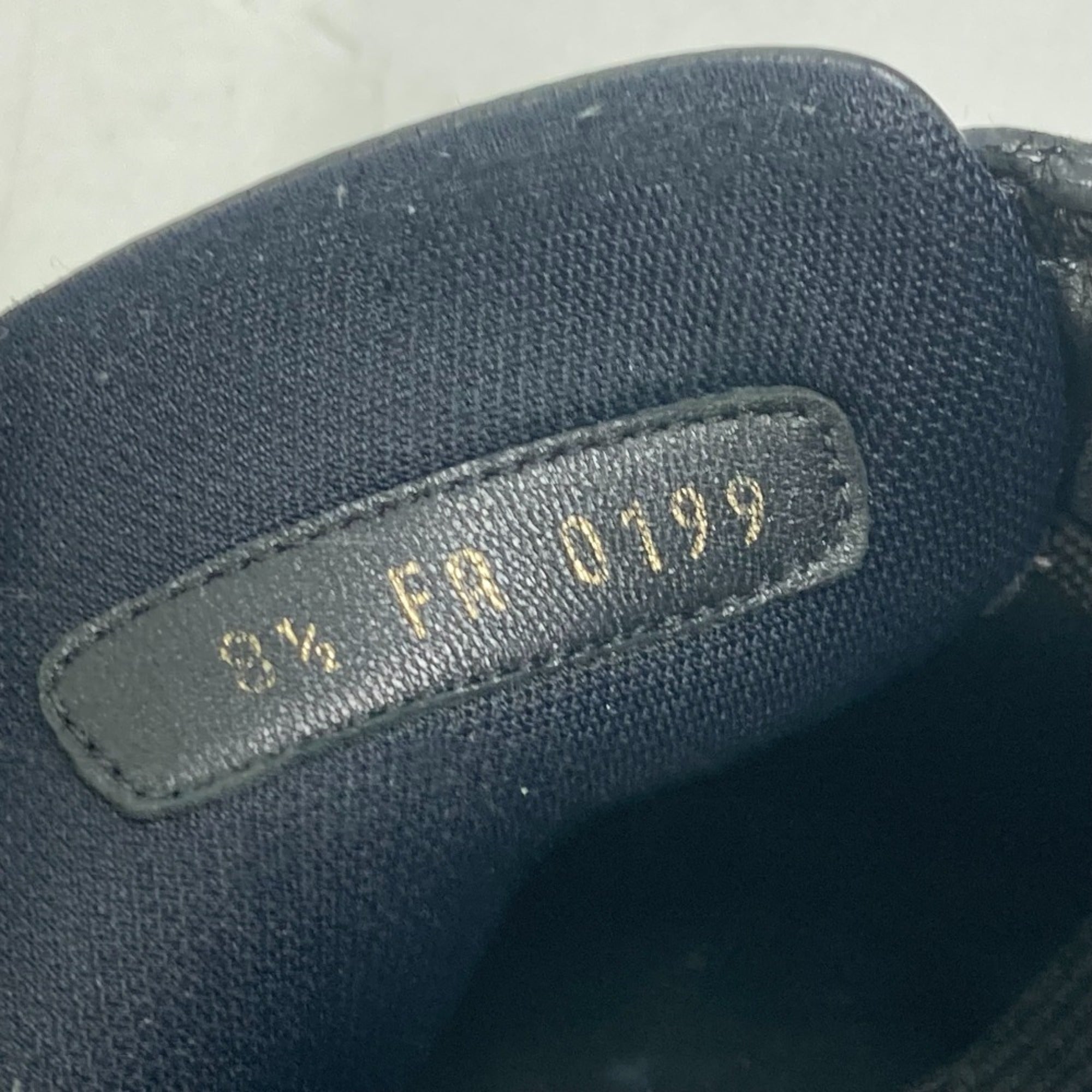 Louis Vuitton Black Sneakers (Pre-Owned)
