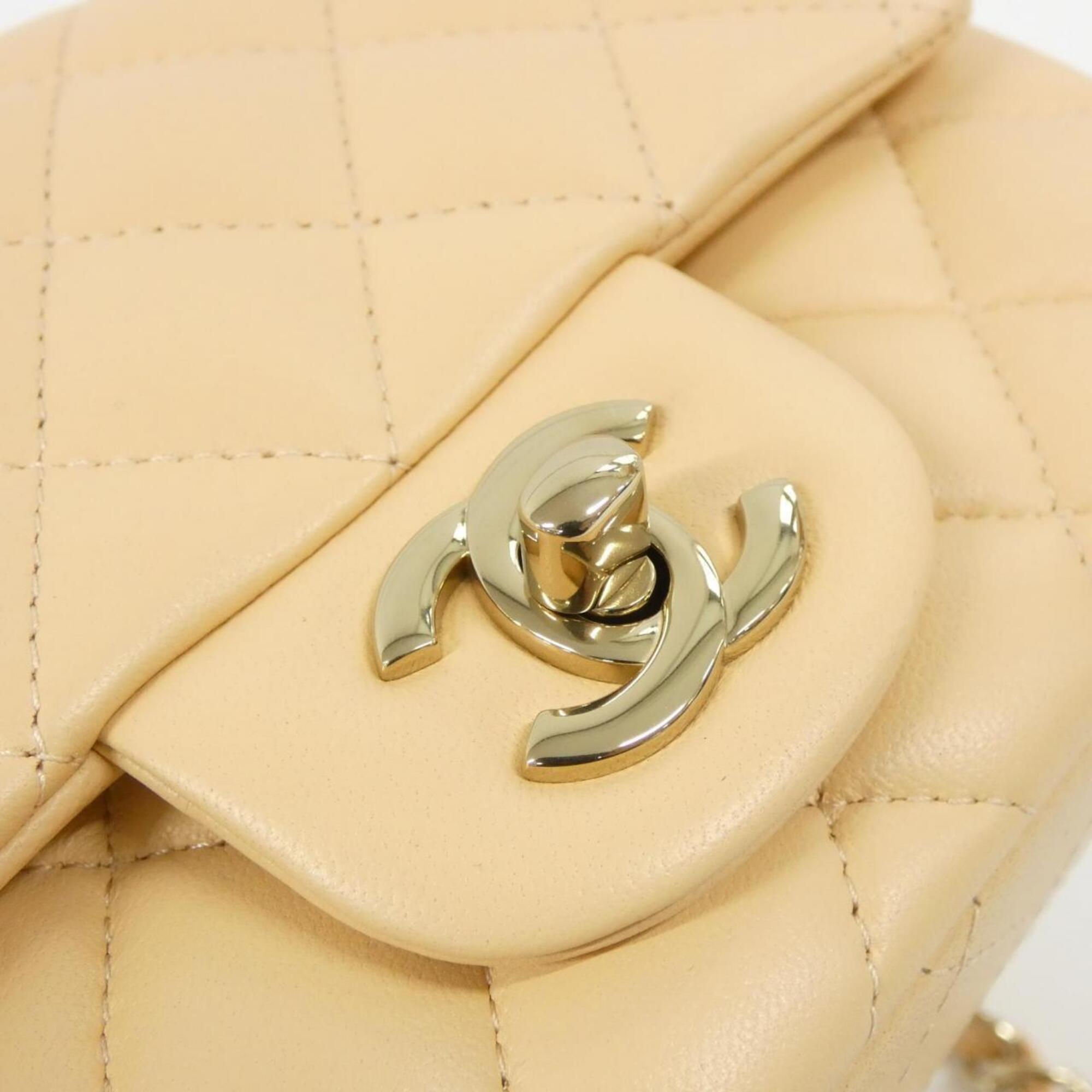 Chanel Beige Leather Shoulder Bag (Pre-Owned)