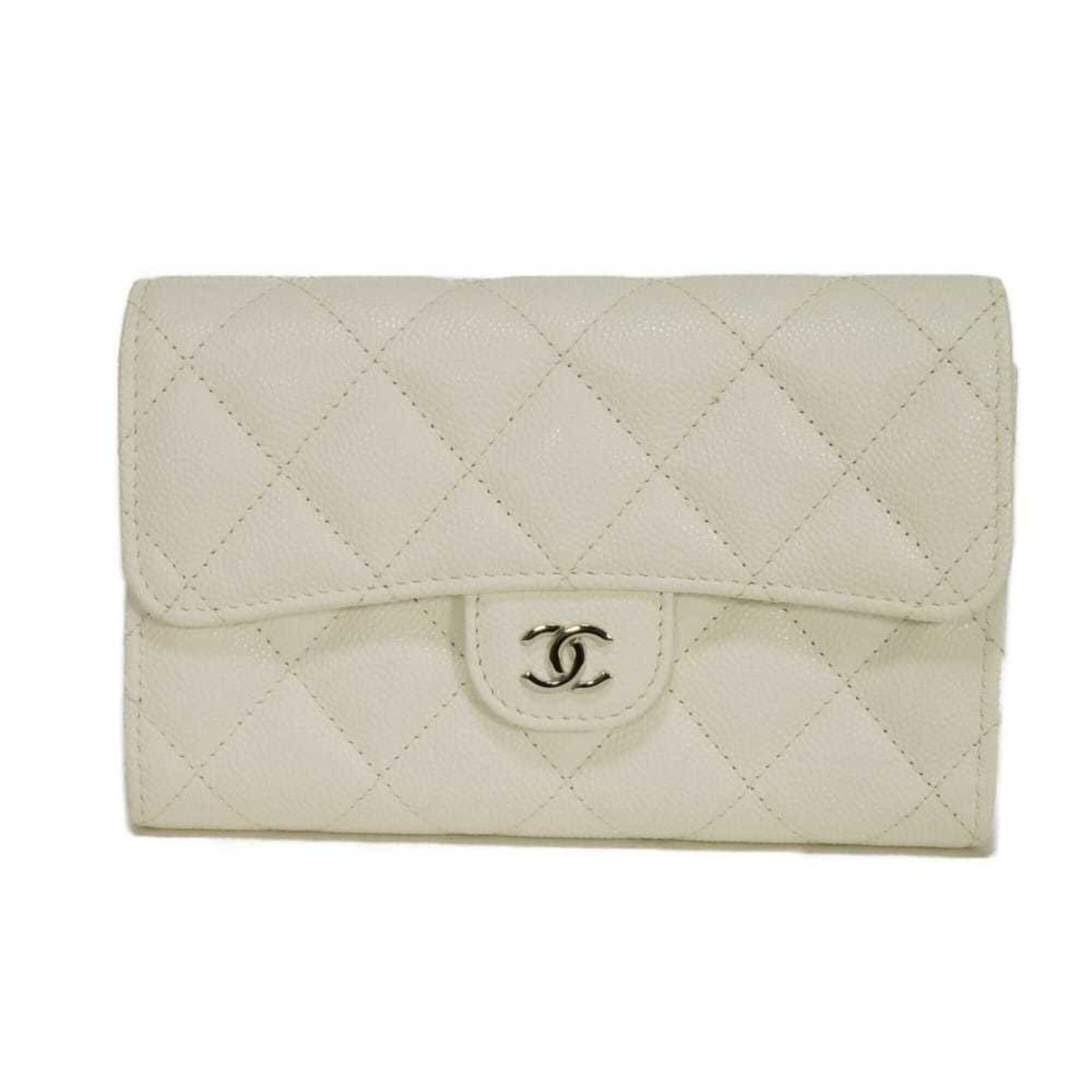Chanel White Leather Wallet (Tri-Fold) (Pre-Owned)